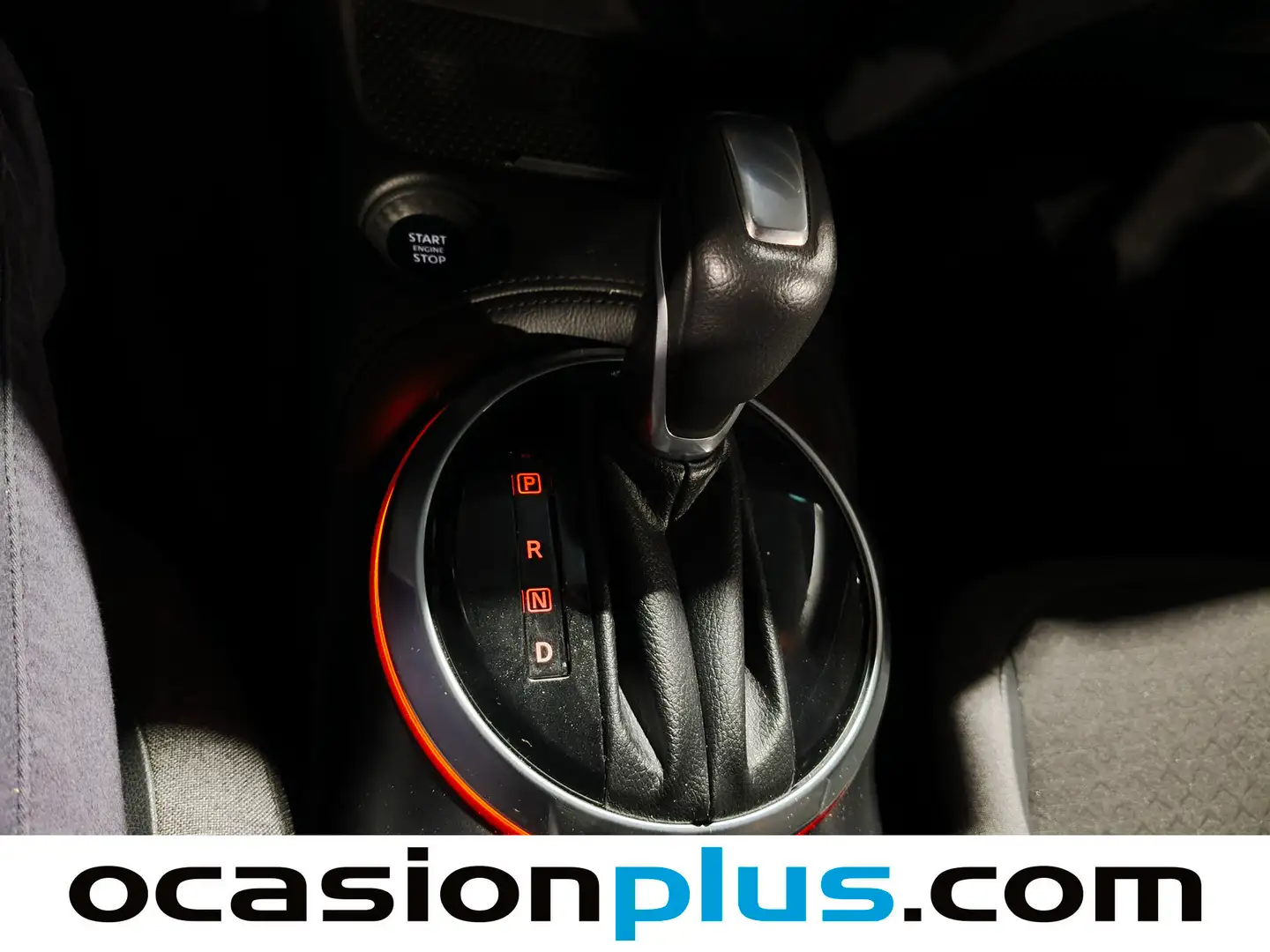 Foto Nissan JUKE Nissan Juke DIG-T N-Connecta 4x2 DCT (114 CV)