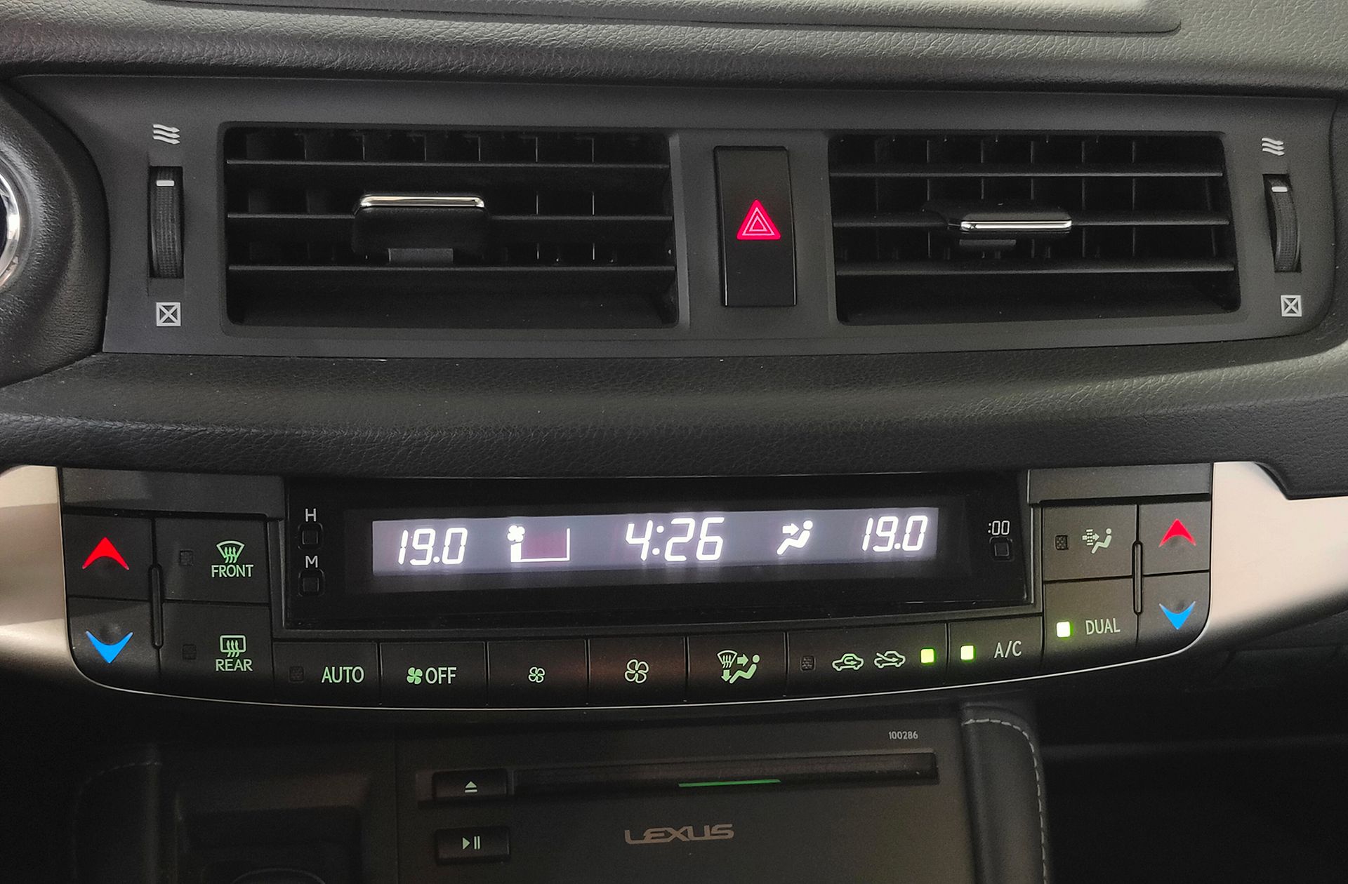 Lexus CT 200h Sport Edition - foto 30