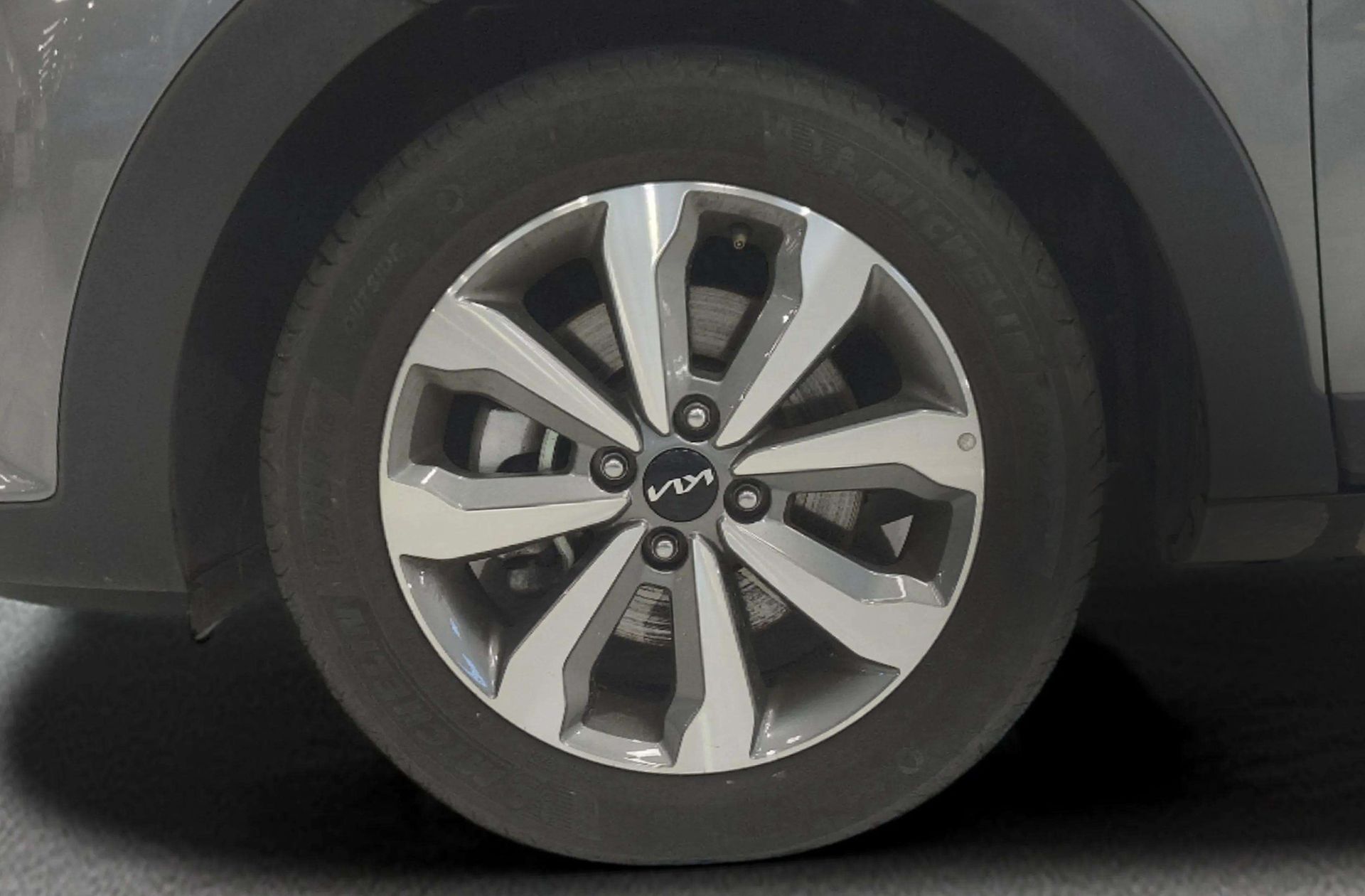 Kia Stonic 1.0 T-GDi MHEV Concept - foto 33