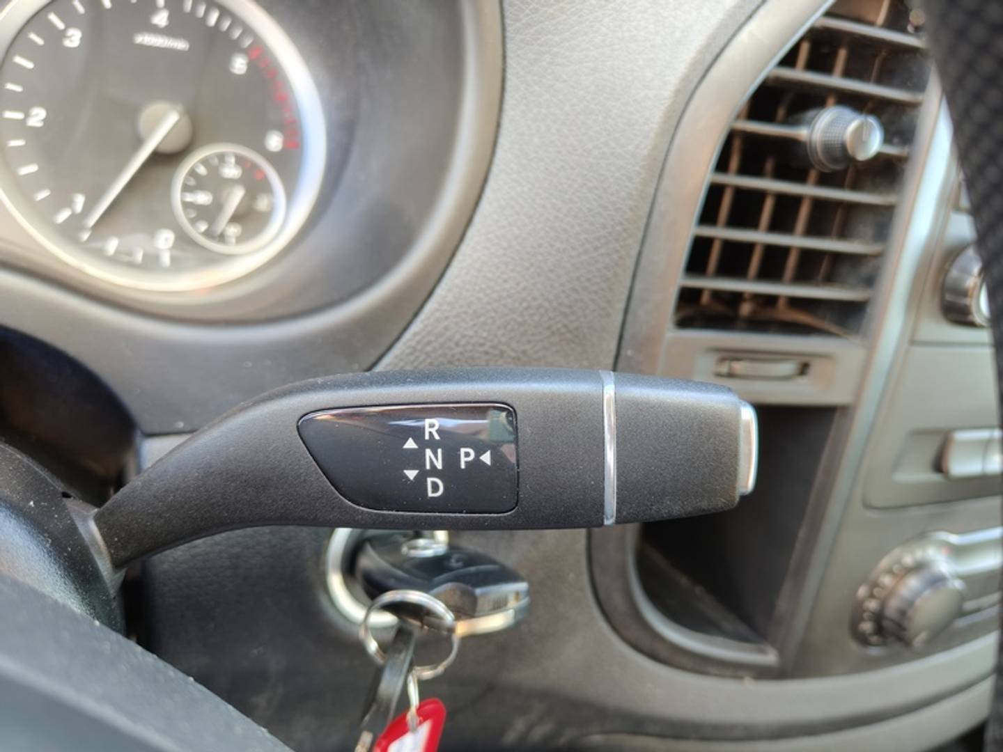 Foto Mercedes Vito Mercedes-Benz Vito Combi 114 CDI Tourer Pro Compacta Auto (136 CV)