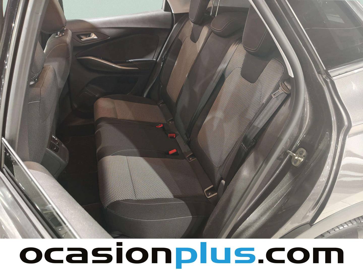 Foto asientos traseros Opel Grandland X Opel Grandland X 1.2 Turbo S&S Selective (130 CV)