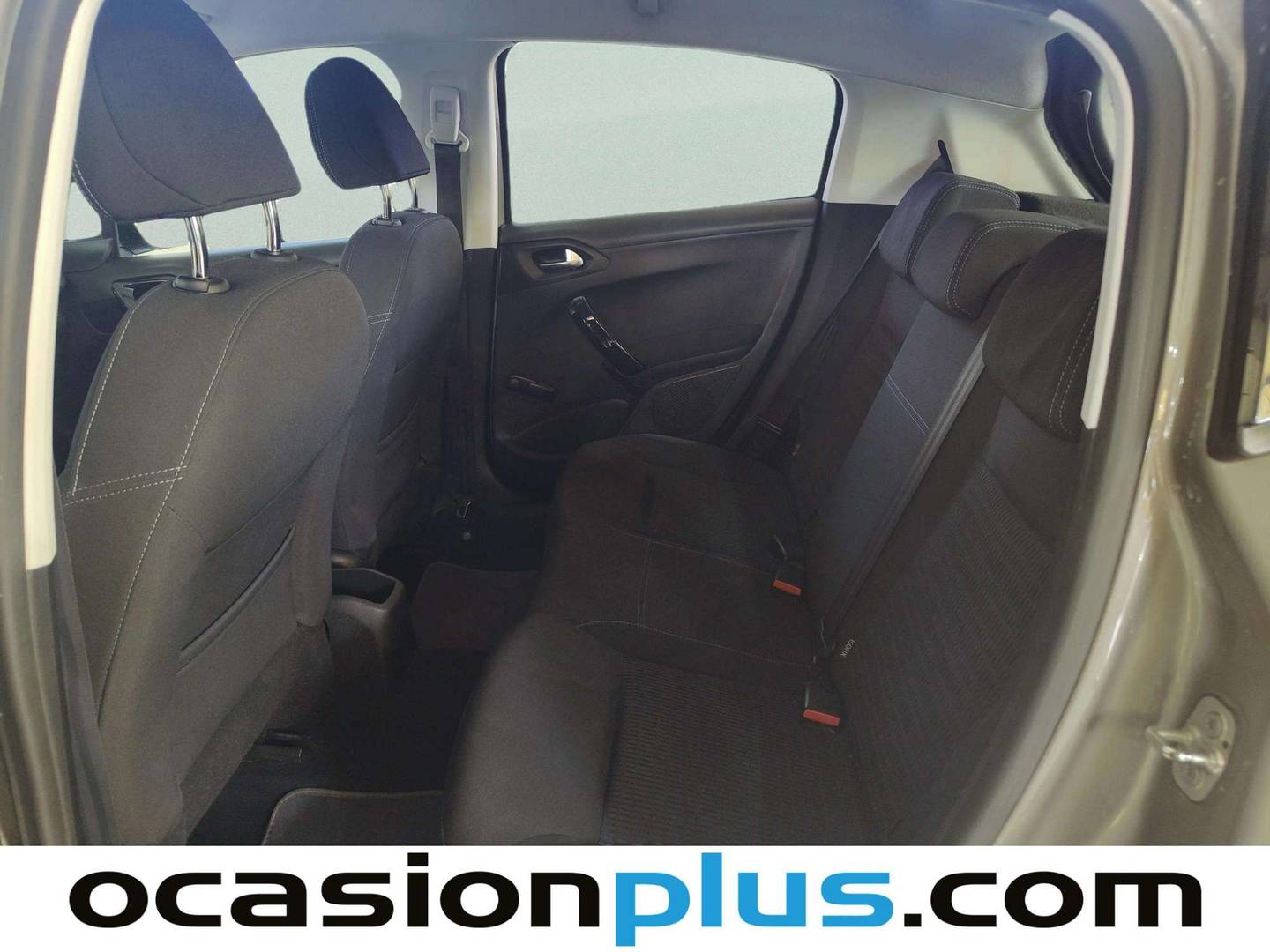 Foto asientos traseros Peugeot 208 Peugeot 208 1.6 e-HDI Allure (92 CV)