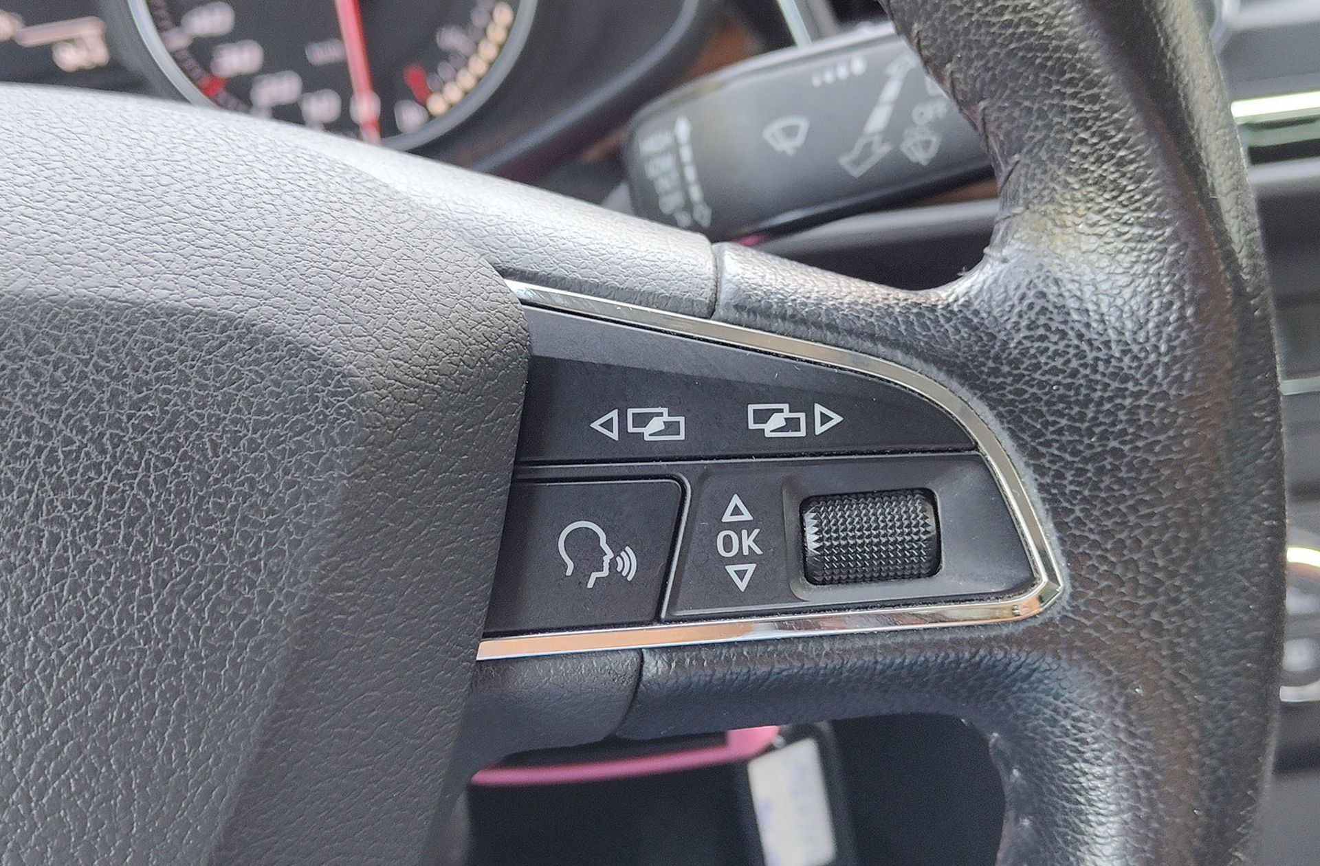 SEAT León 1.6 TDI CR Style DSG - foto 29