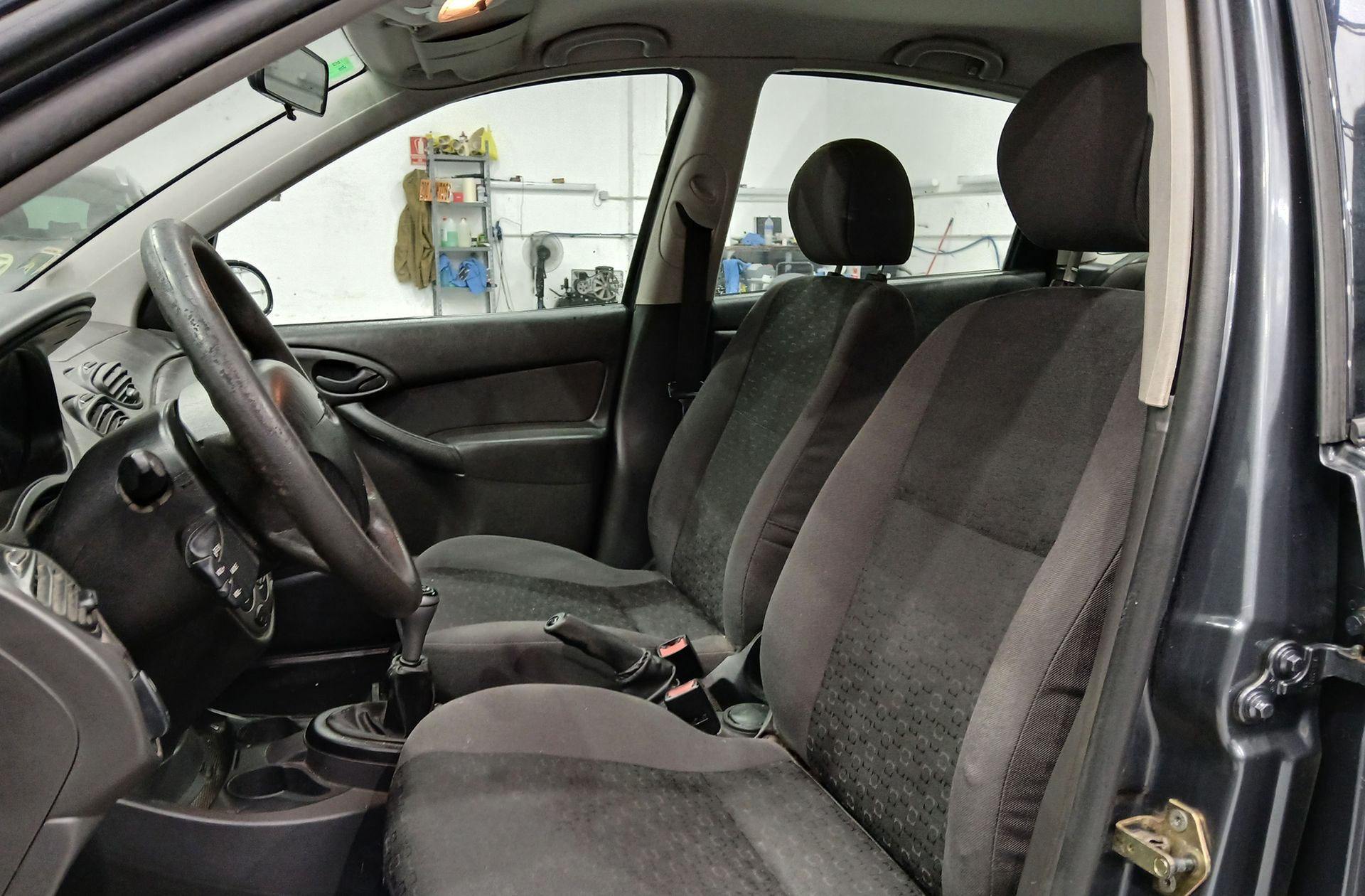 Ford Focus 1.6 Sedan Ghia - foto 8