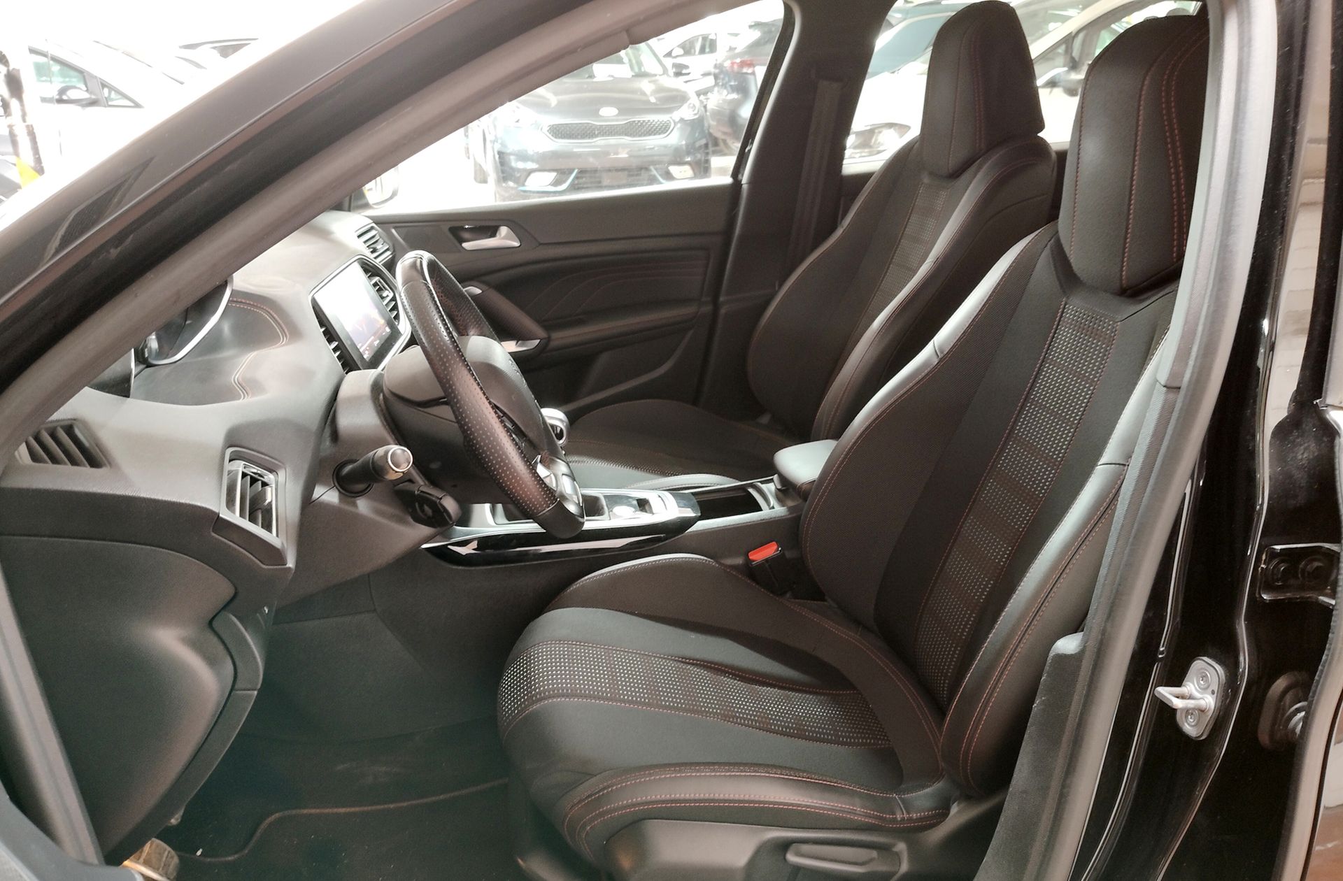 Peugeot 308 PureTech 130 GT Line - foto 14