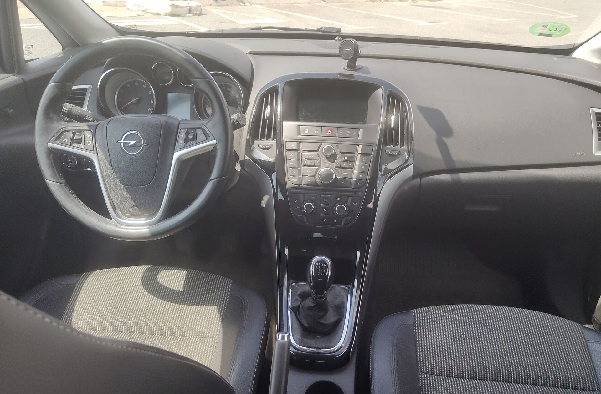 Opel Astra 1.4 Turbo Excellence - foto 6