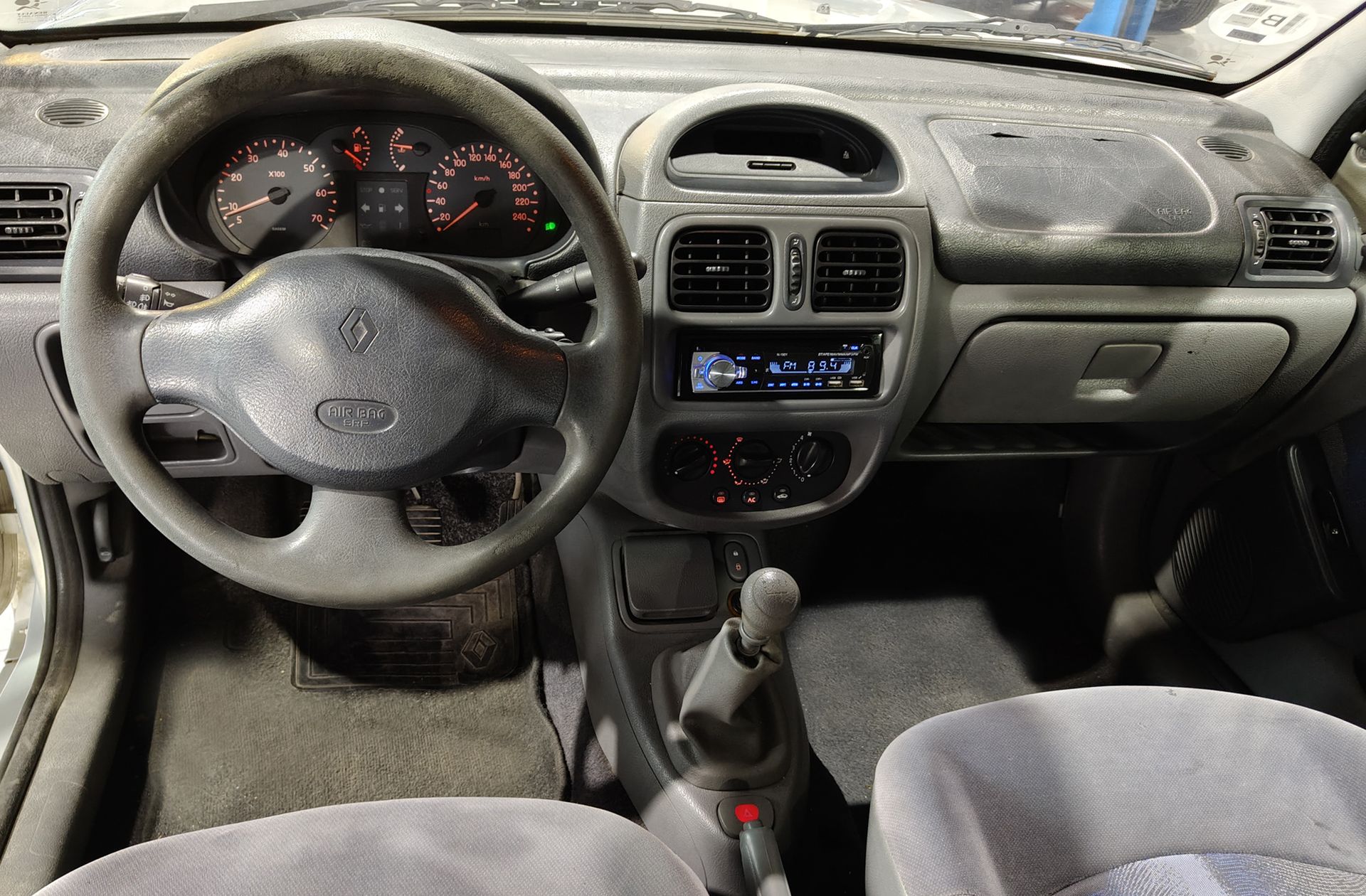 Renault Clio 1.2 RT - foto 6
