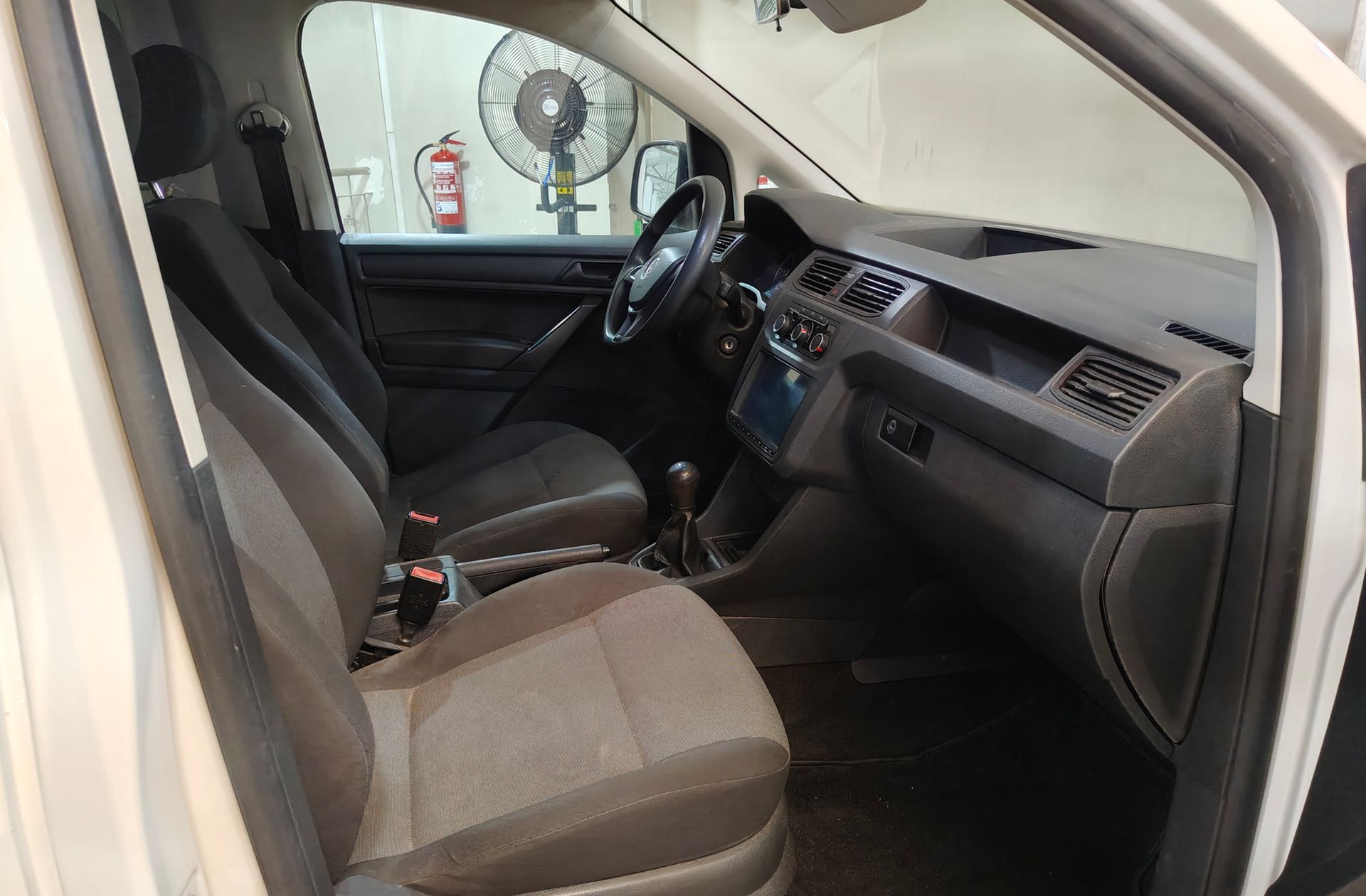 Volkswagen Caddy Profesional 2.0 TDI BMT - foto 14