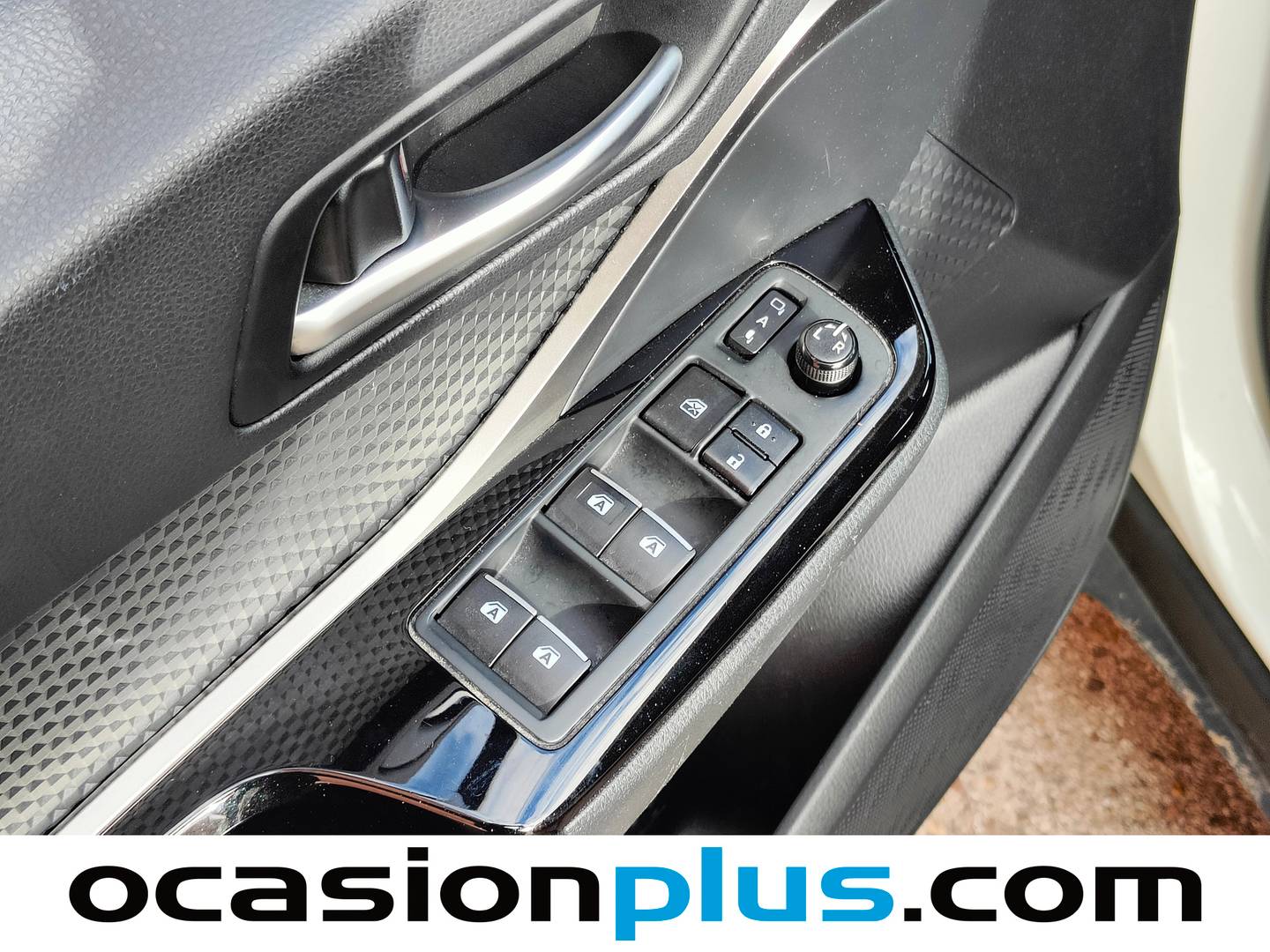 Foto Toyota C-HR Toyota C-HR 1.8 125H Advance (122 CV)