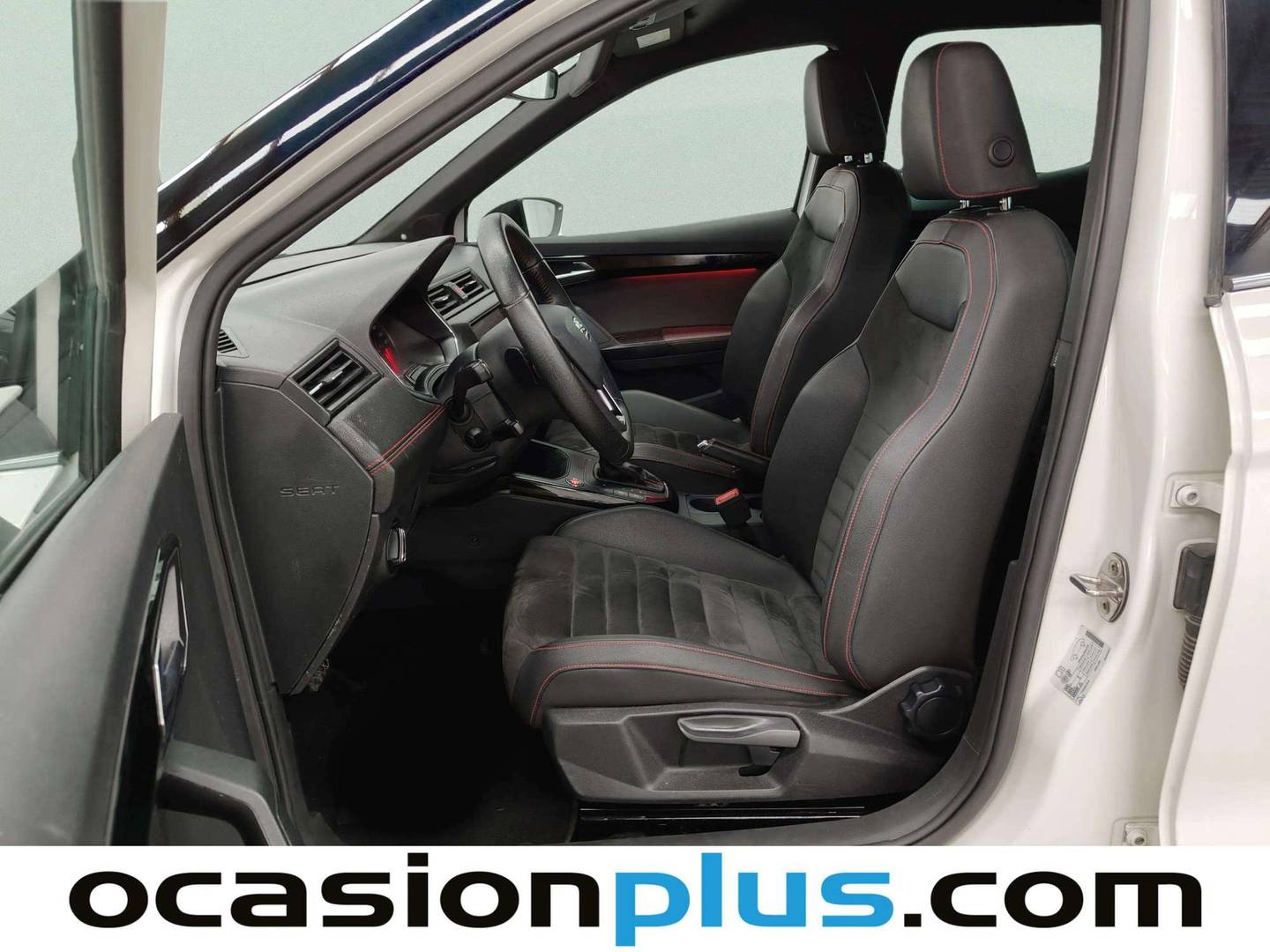 Foto asientos delanteros Seat Arona Seat Arona 1.0 TSI S&S Ecomotive FR DSG (115 CV)