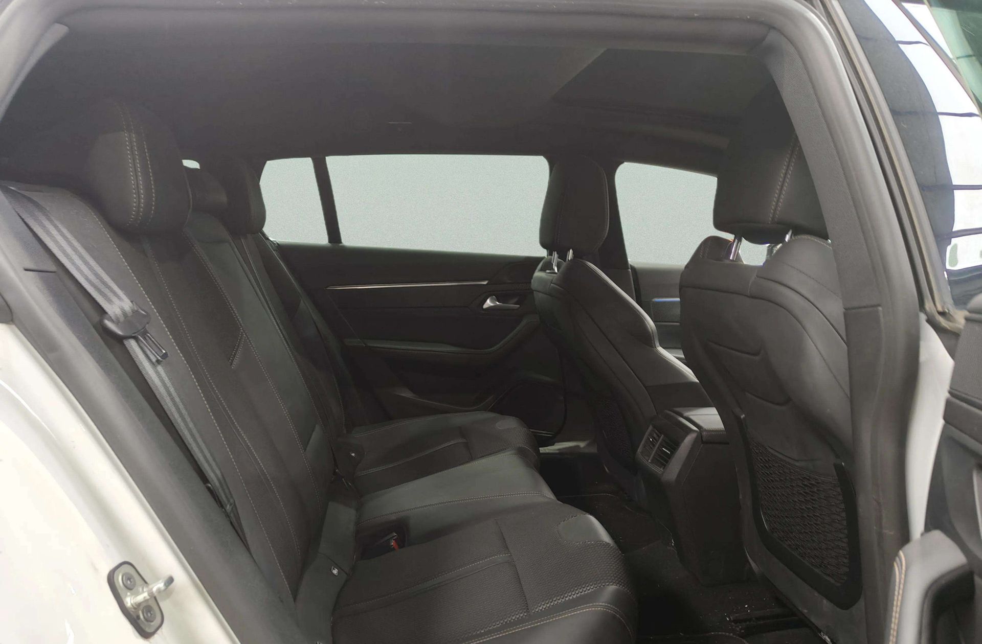 Peugeot 508 SW SW Hybrid 225 GT Line e-EAT8 - foto 12