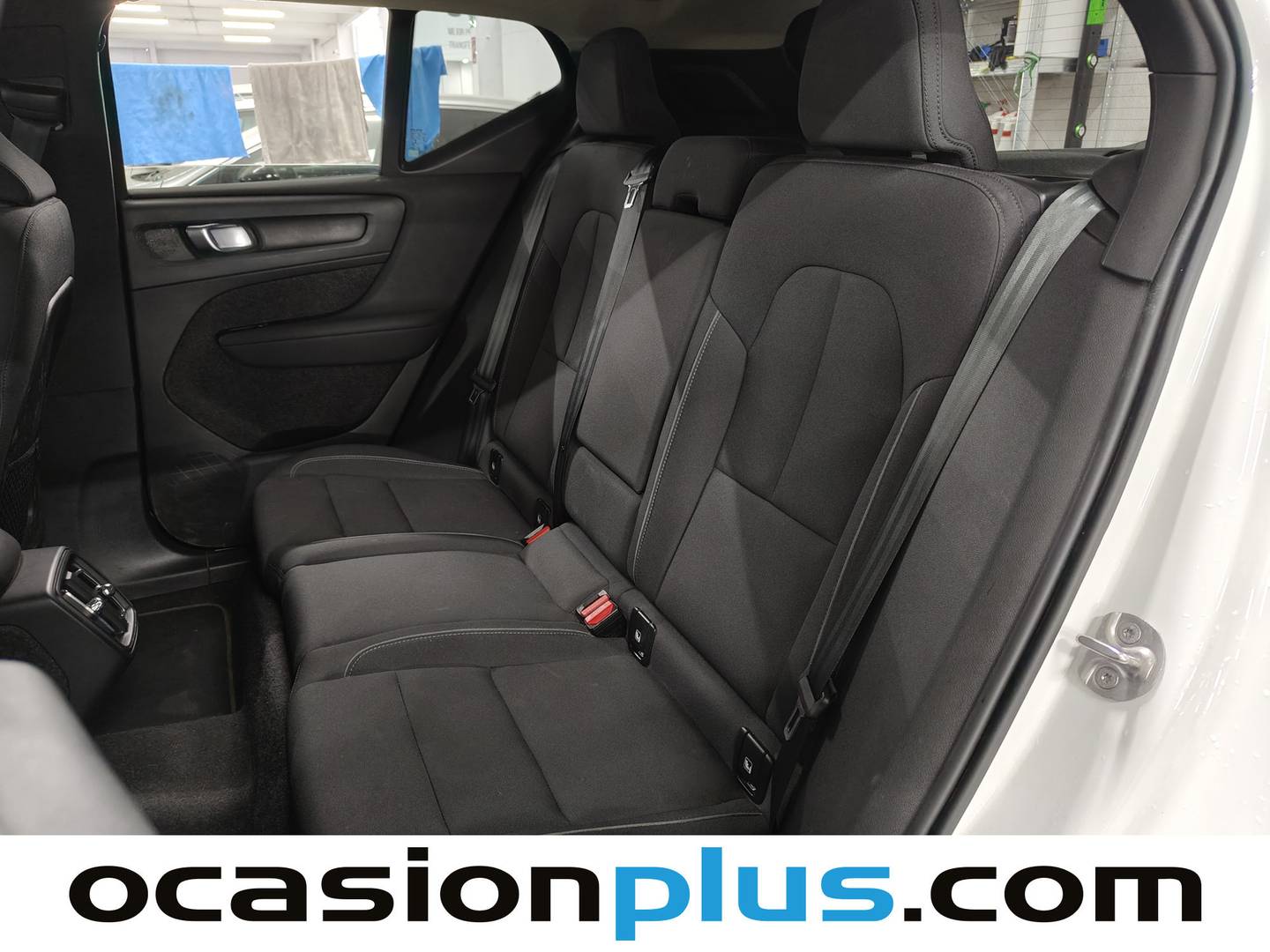 Foto asientos traseros Volvo XC40 Volvo XC40 B3 G Momentum Pro Auto (163 CV)