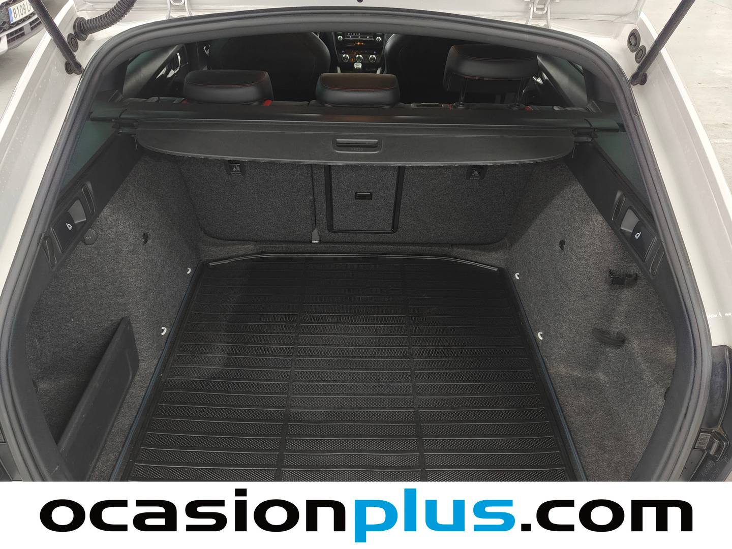 Foto Skoda Octavia Skoda Octavia Combi 2.0 TDI RS (184 CV) siete plazas