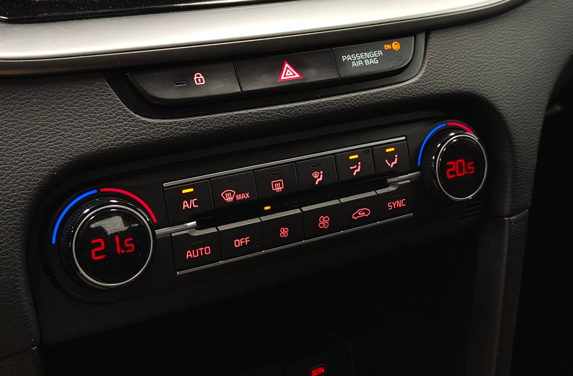 Kia Ceed 1.6 MHEV iMT Drive - foto 34