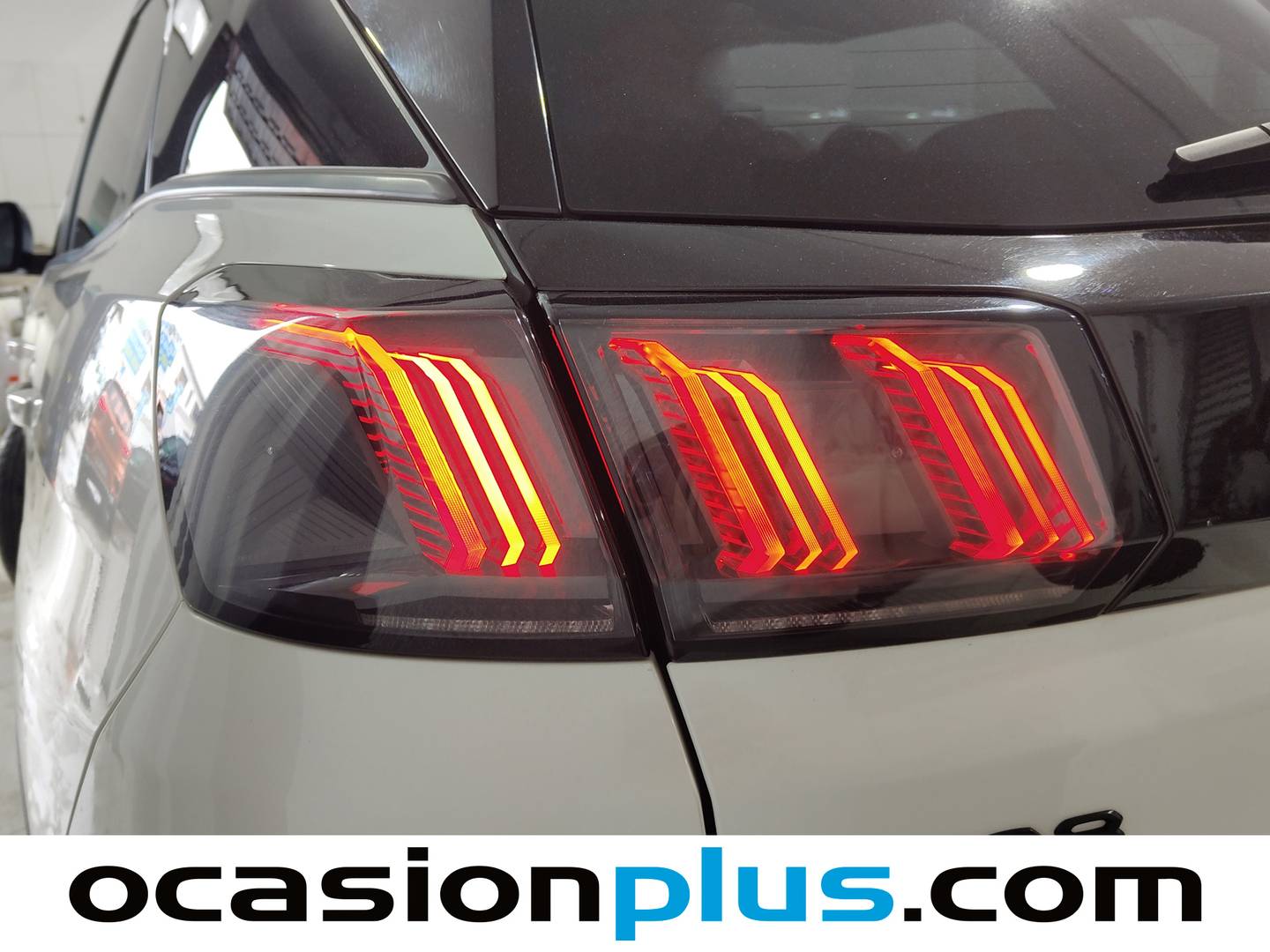 Foto Peugeot 3008 Peugeot 3008 PureTech 130 S&S GT EAT8 (130 CV)