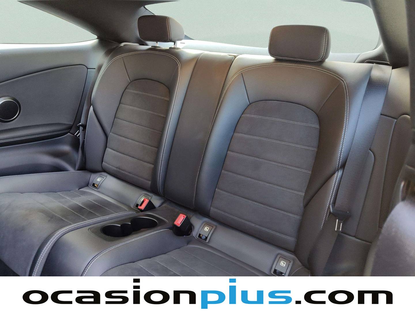 Foto asientos traseros Mercedes Clase C Mercedes Clase C Coupe 220 d (194 CV) Pack AMG
