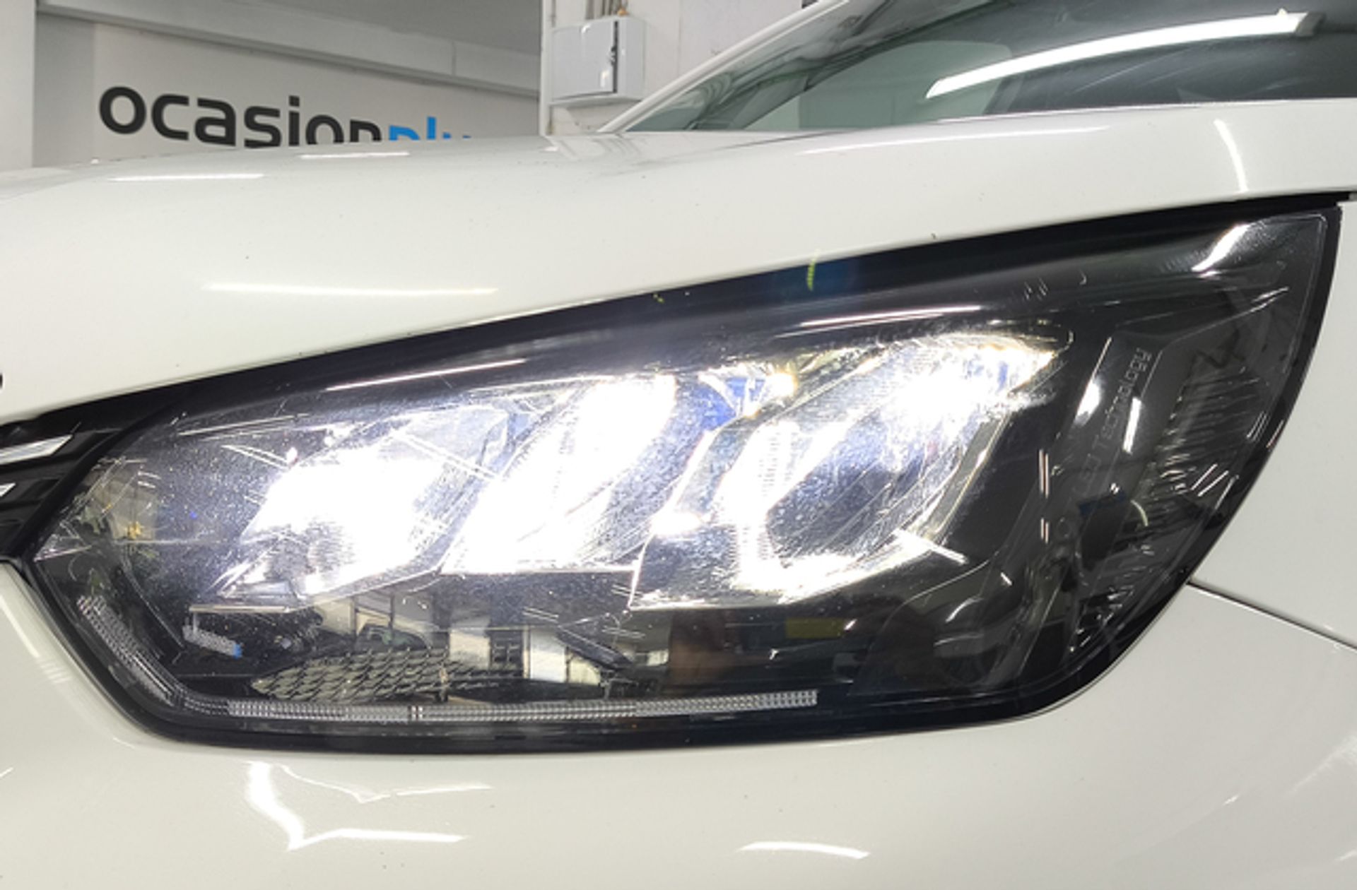 Peugeot 2008 PureTech 130 Allure EAT8 - foto 15