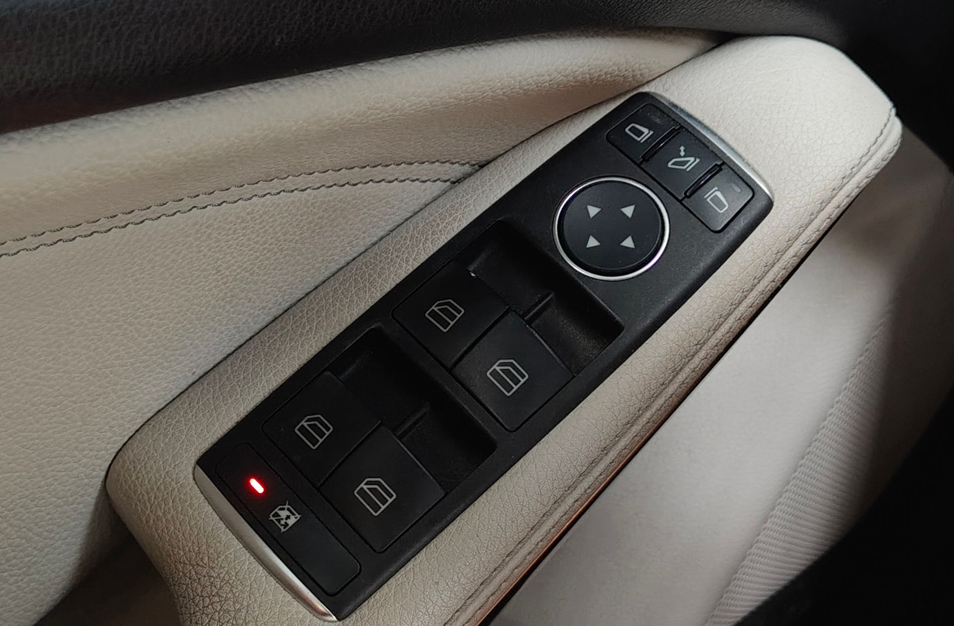 Mercedes-Benz Clase A 200 d - foto 36