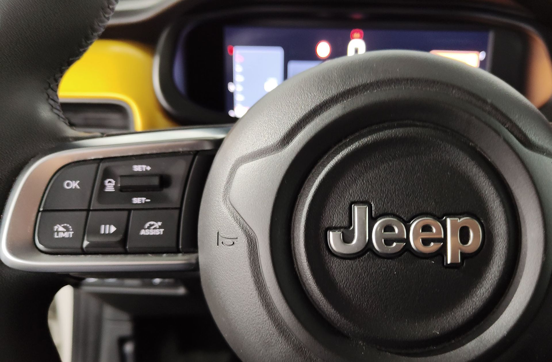 Jeep Avenger 1.2 G Summit - foto 36