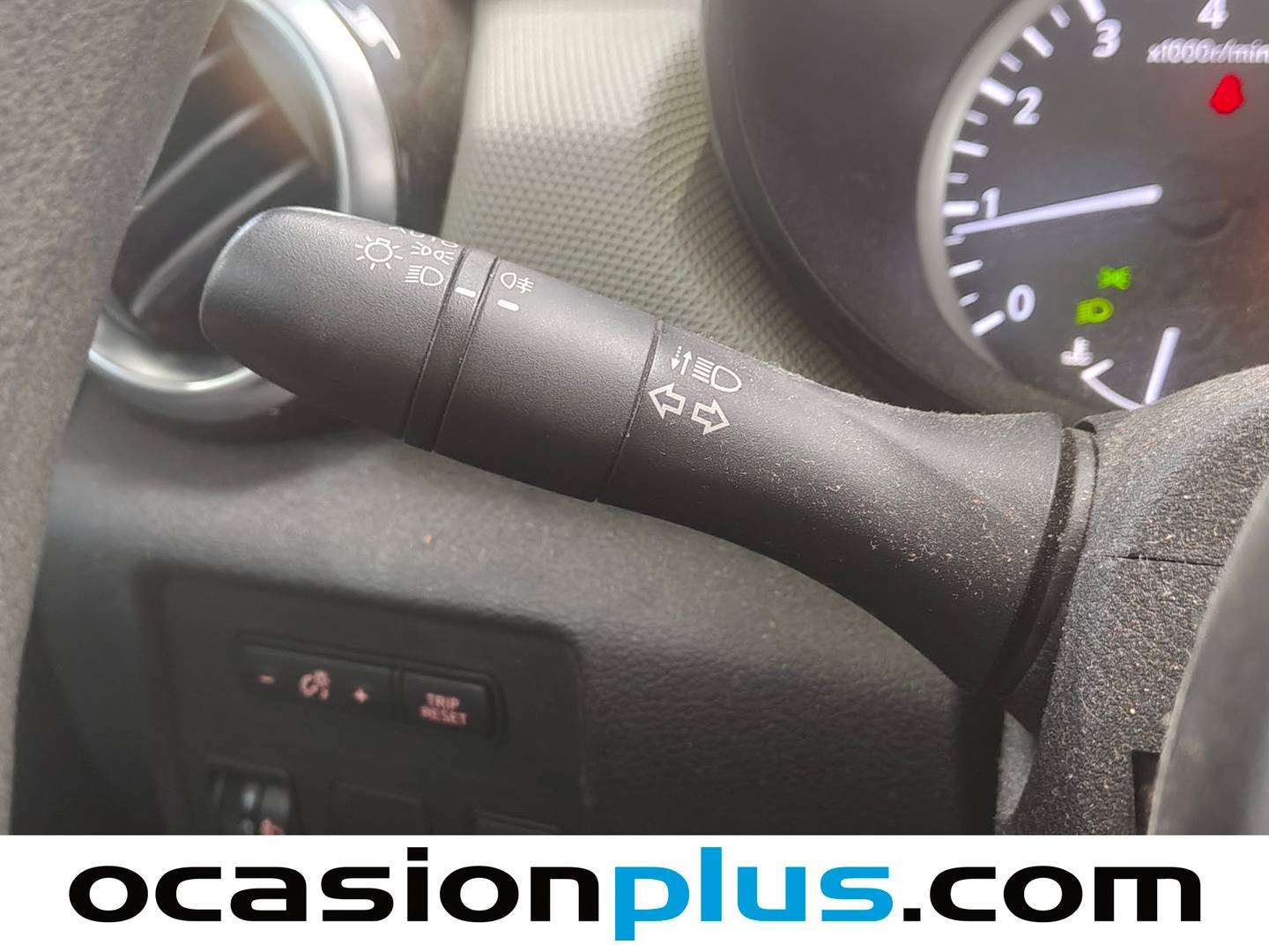 Equipamiento del Nissan Micra Nissan Micra IG-T 100 Acenta (100 CV)