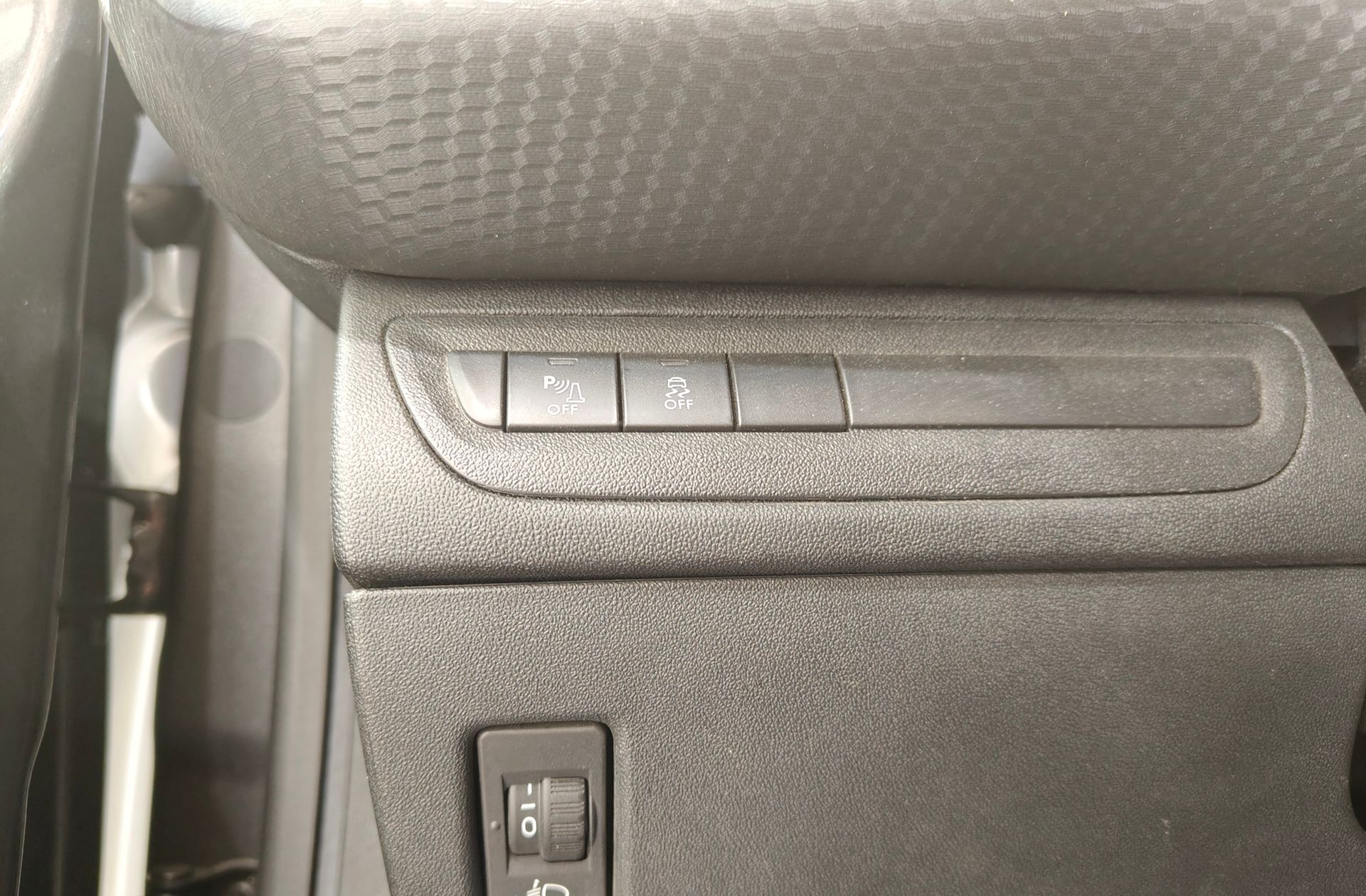 Peugeot 2008 BlueHDi 100 Style - foto 11
