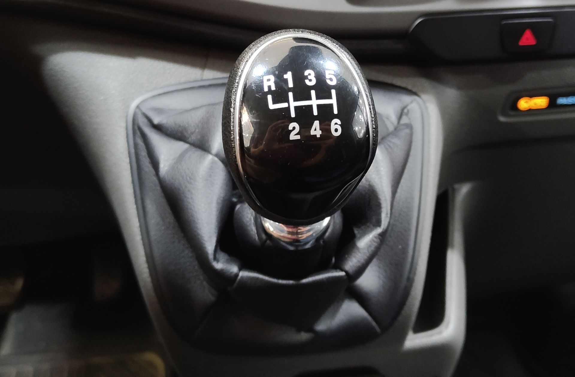 Ford Transit Custom Kombi 2.0 TDCi 320 L1 Trend - foto 5