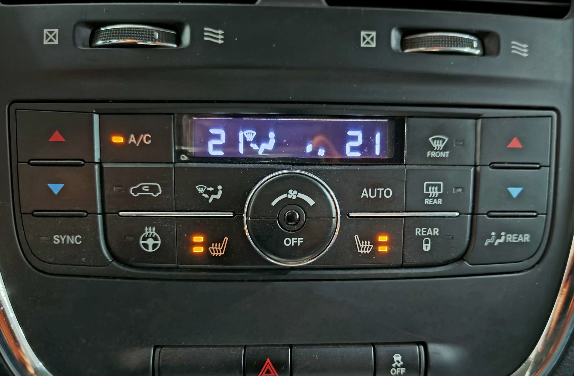 Lancia Voyager 2.8 CRD Gold 7 plazas - foto 28