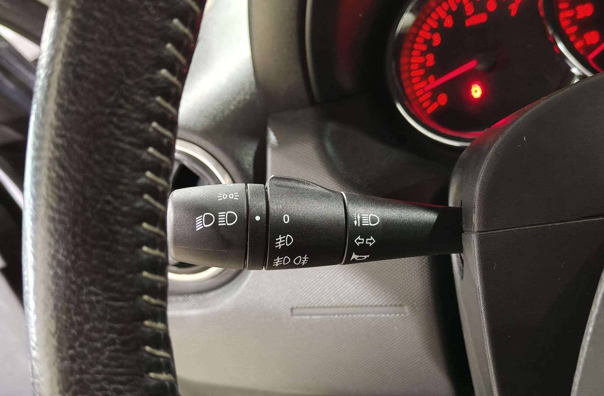 Dacia Duster Laureate TCe - foto 19