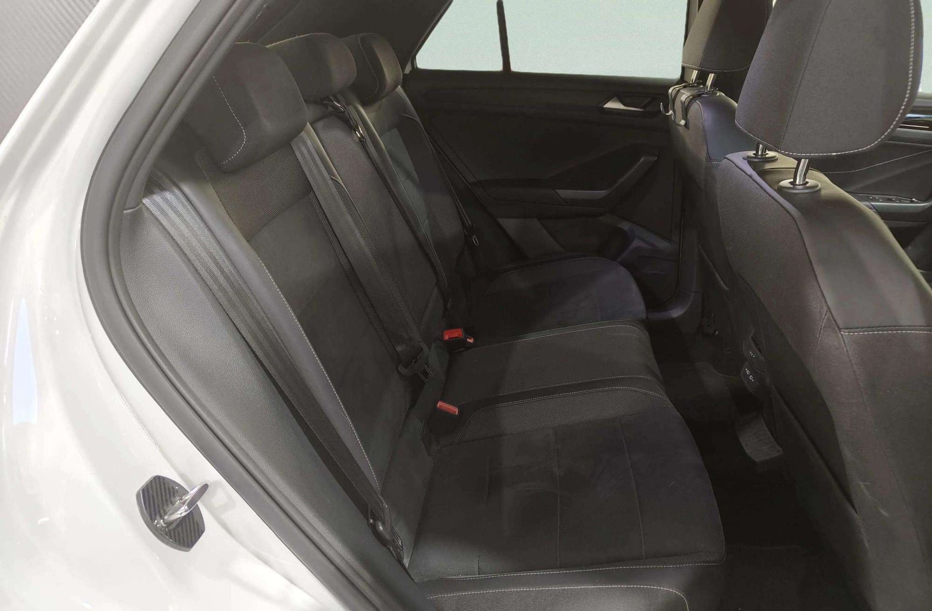 Volkswagen T-Roc Dark Line 1.5 TSI DSG - foto 20
