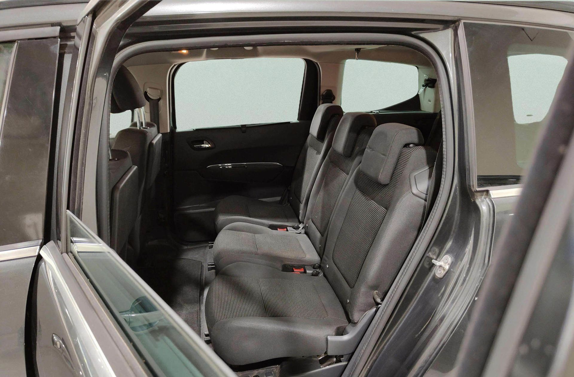 Peugeot 5008 1.6 BlueHDi FAP Allure 7 plazas - foto 12