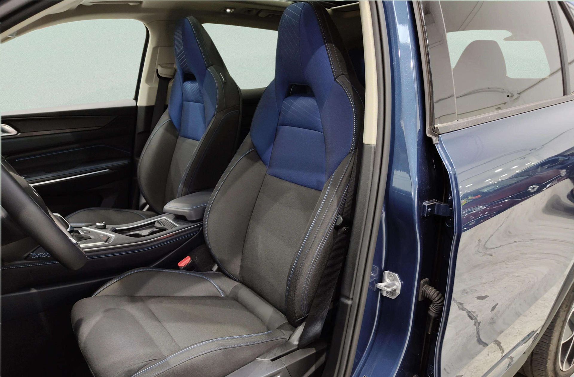 Lynk & Co 01 1.5 PHEV - foto 12