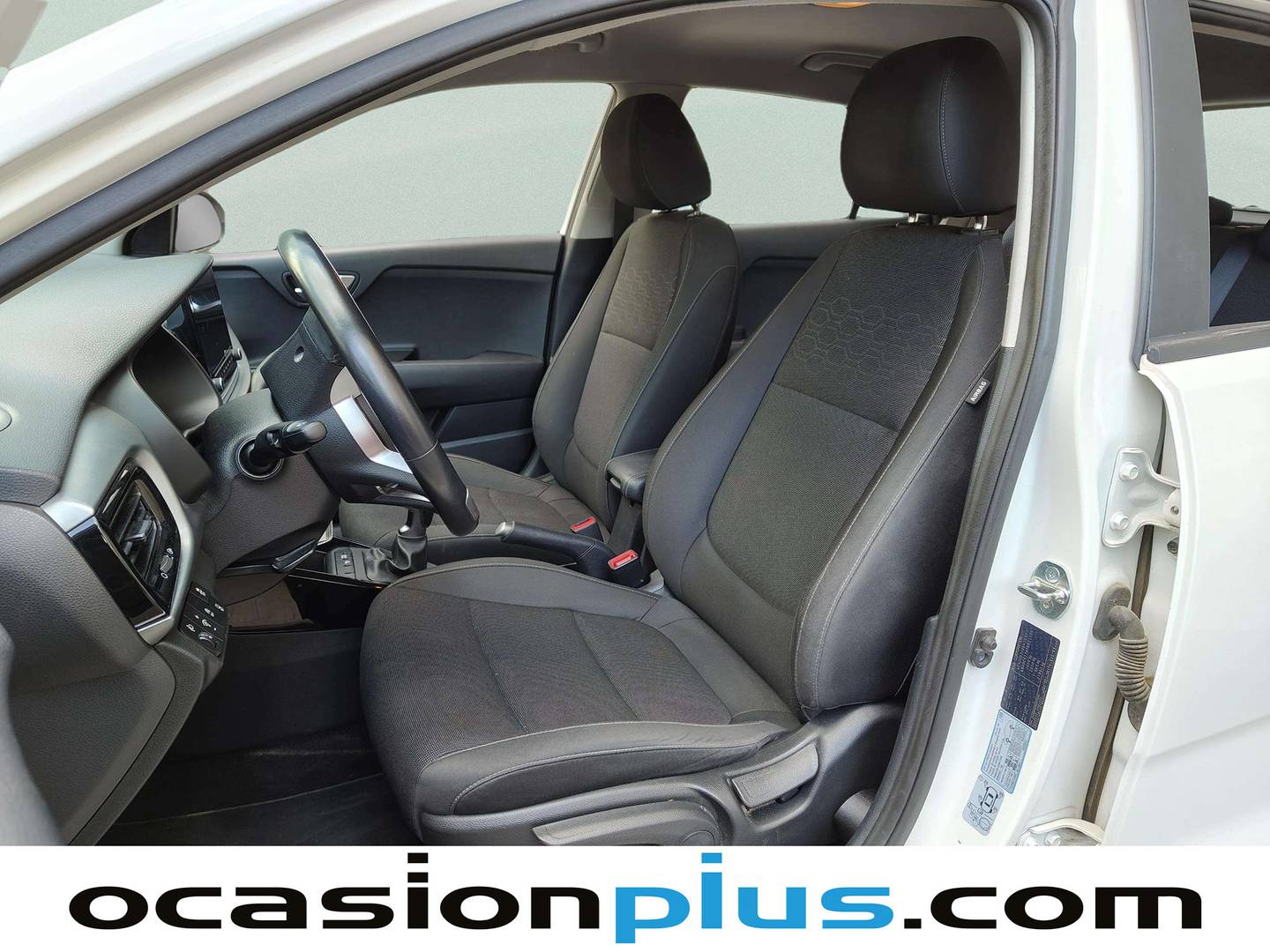 Foto asientos delanteros KIA Rio KIA Rio 1.0 T-GDi MHEV iMT Drive (100 CV)