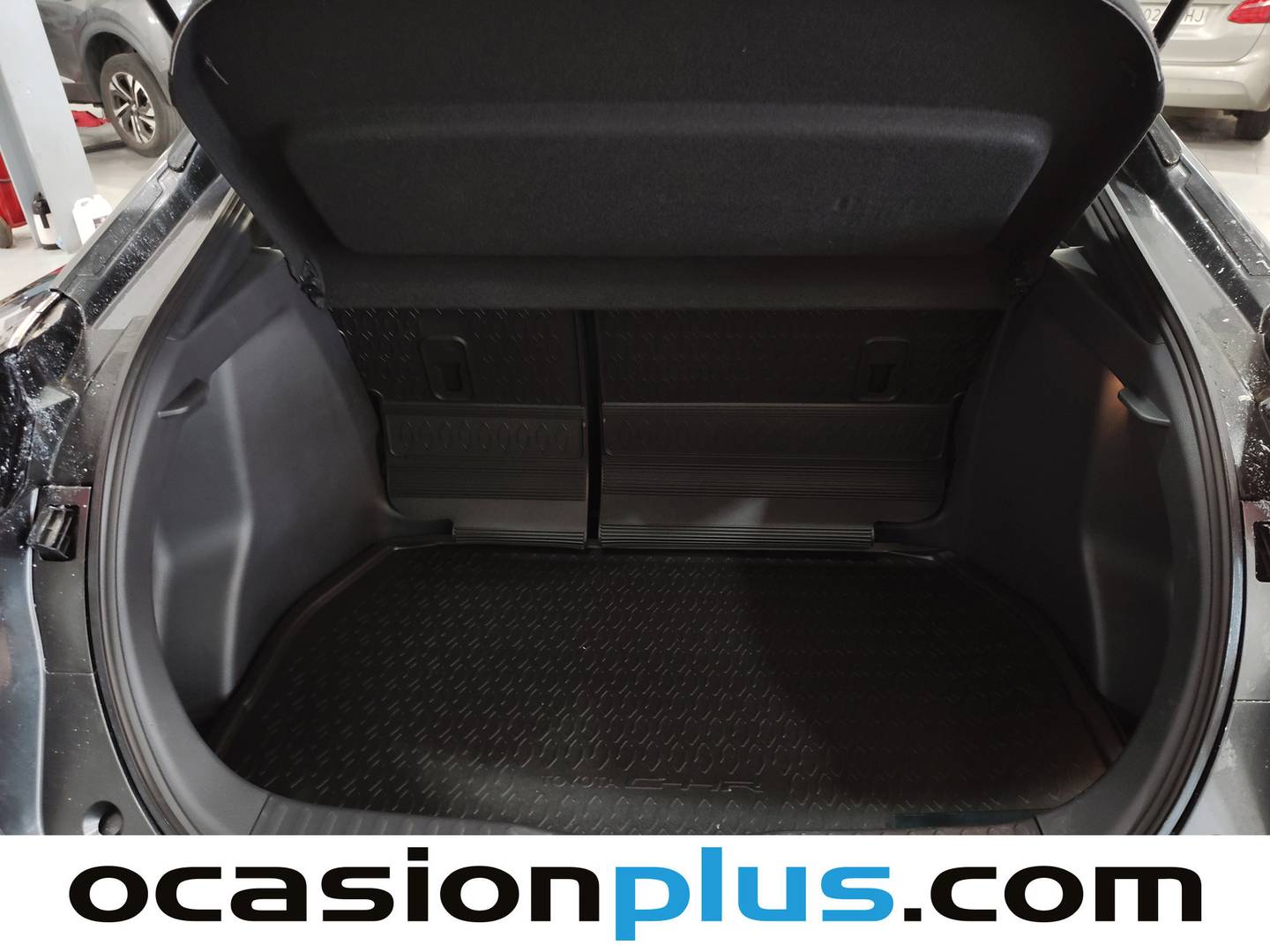 Fotos maletero Toyota C-HR Toyota C-HR 140H Business (140 CV)