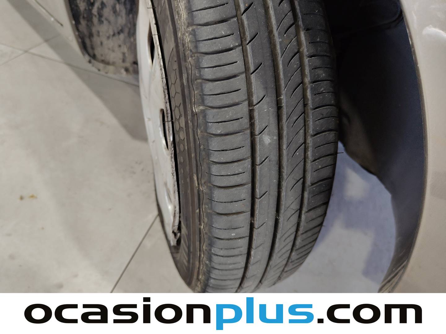 Renault Clio RENAULT Nuevo Clio Grand Tour Authentique 1.2 16v 75 eco2 ( 75 cv ) 2008