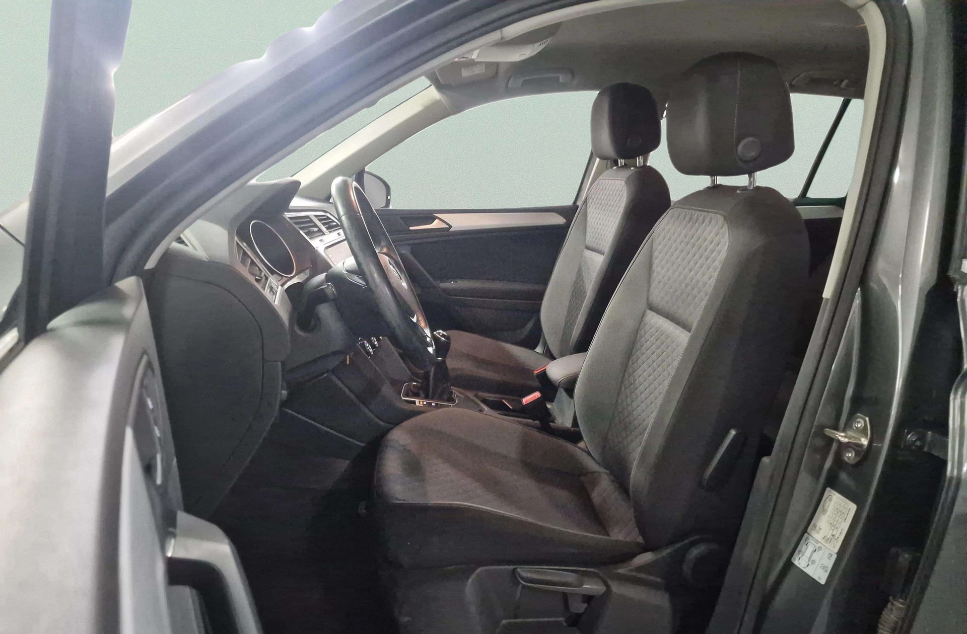 Volkswagen Tiguan Advance 1.5 TSI Pack R-Line - foto 12