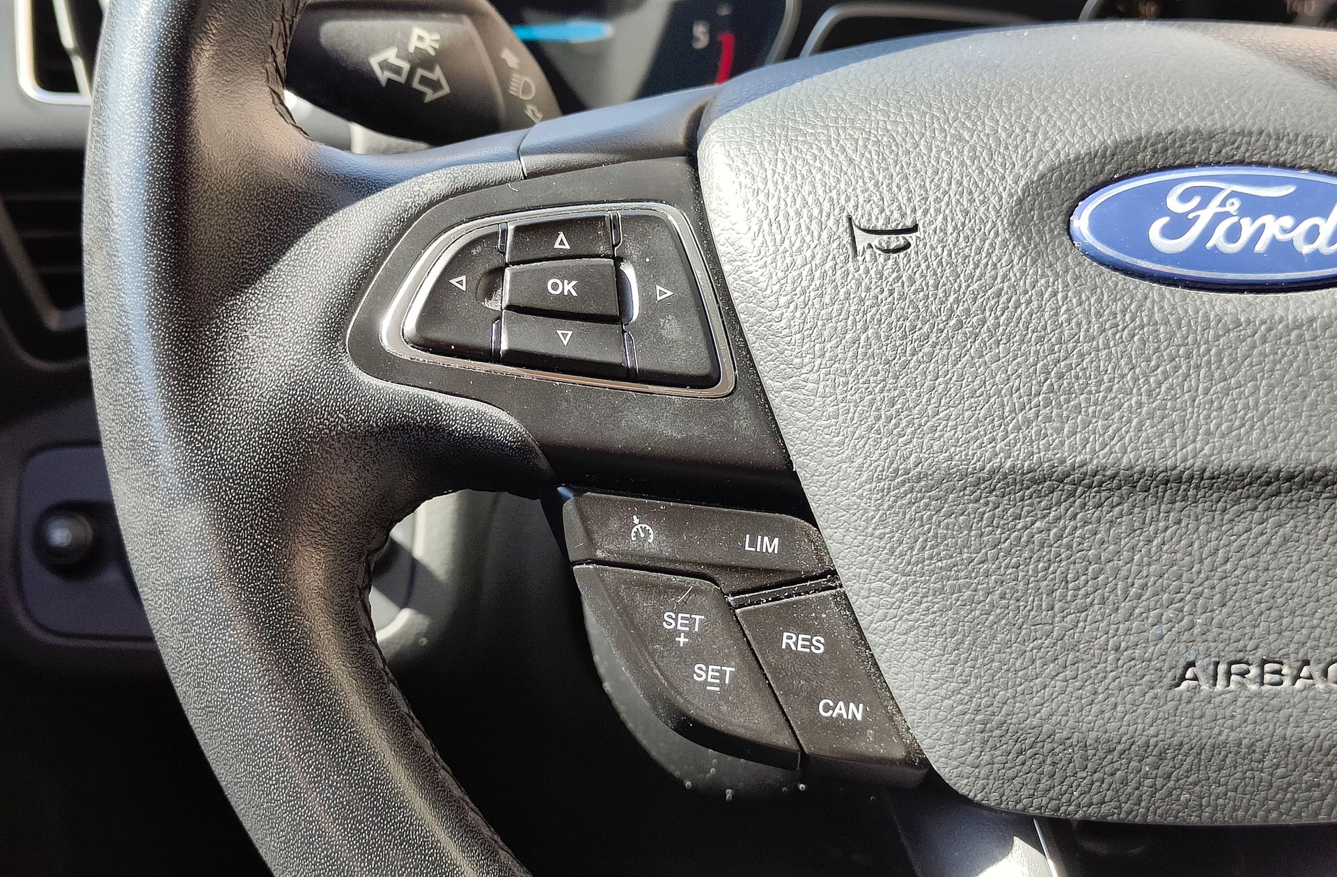 Ford Kuga 1.5 TDCi Titanium 4x2 - foto 35