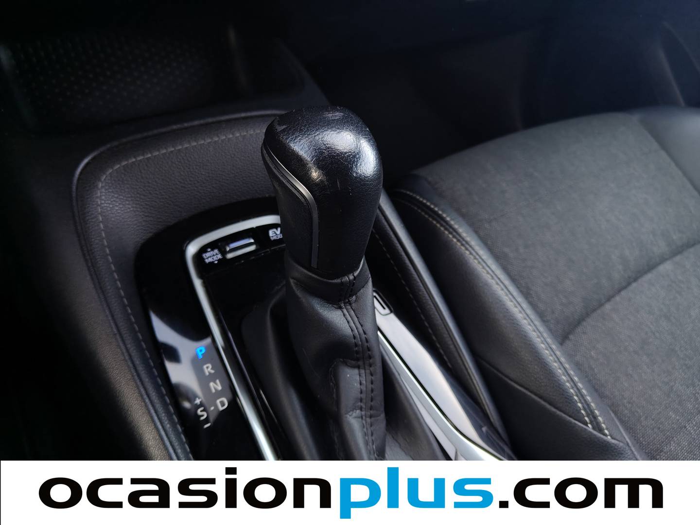 Foto Toyota Corolla Toyota Corolla Touring Sports 180H Style E-CVT (180 CV)