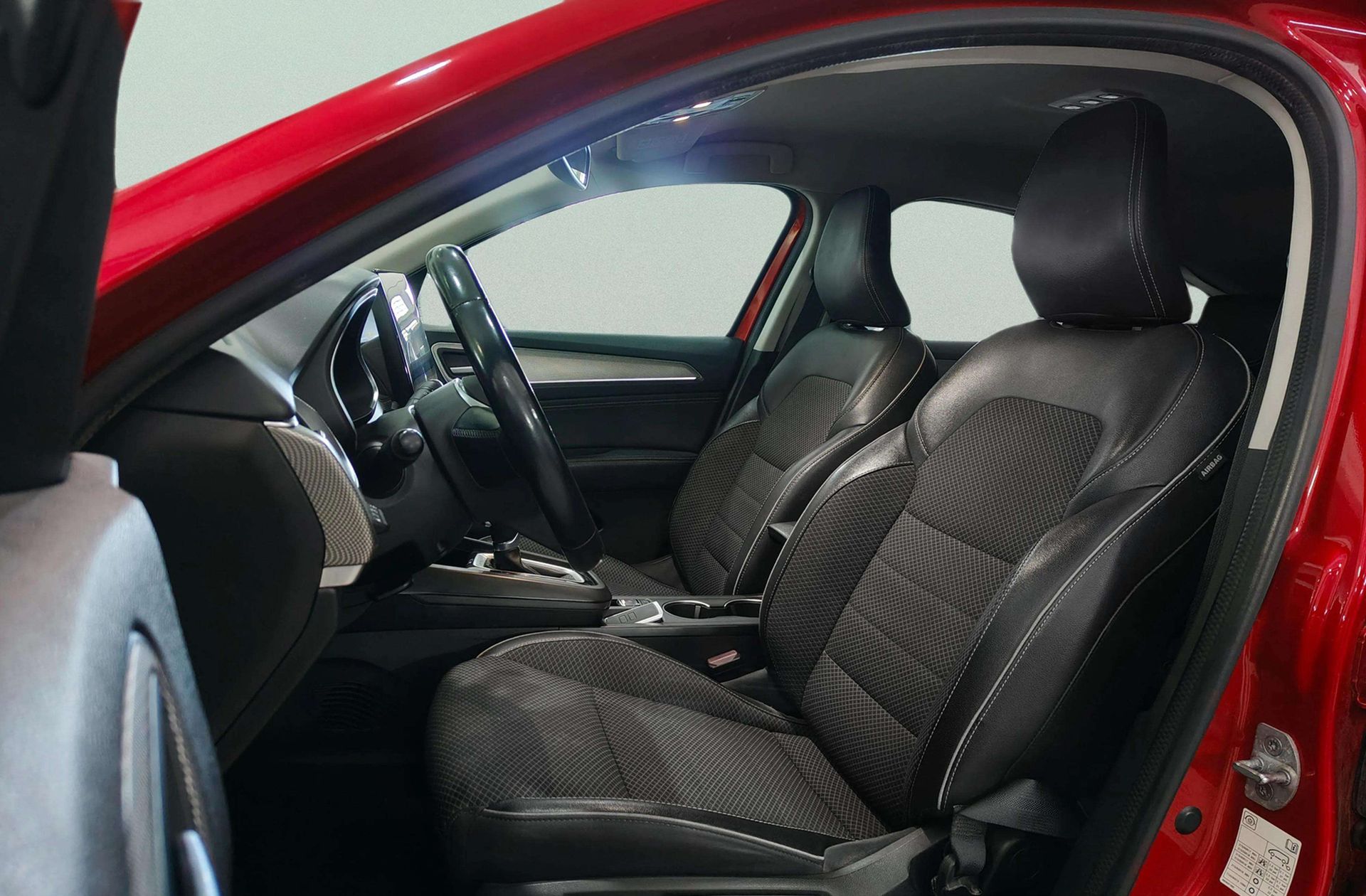 Renault Arkana Zen E-Tech Híbrido - foto 12