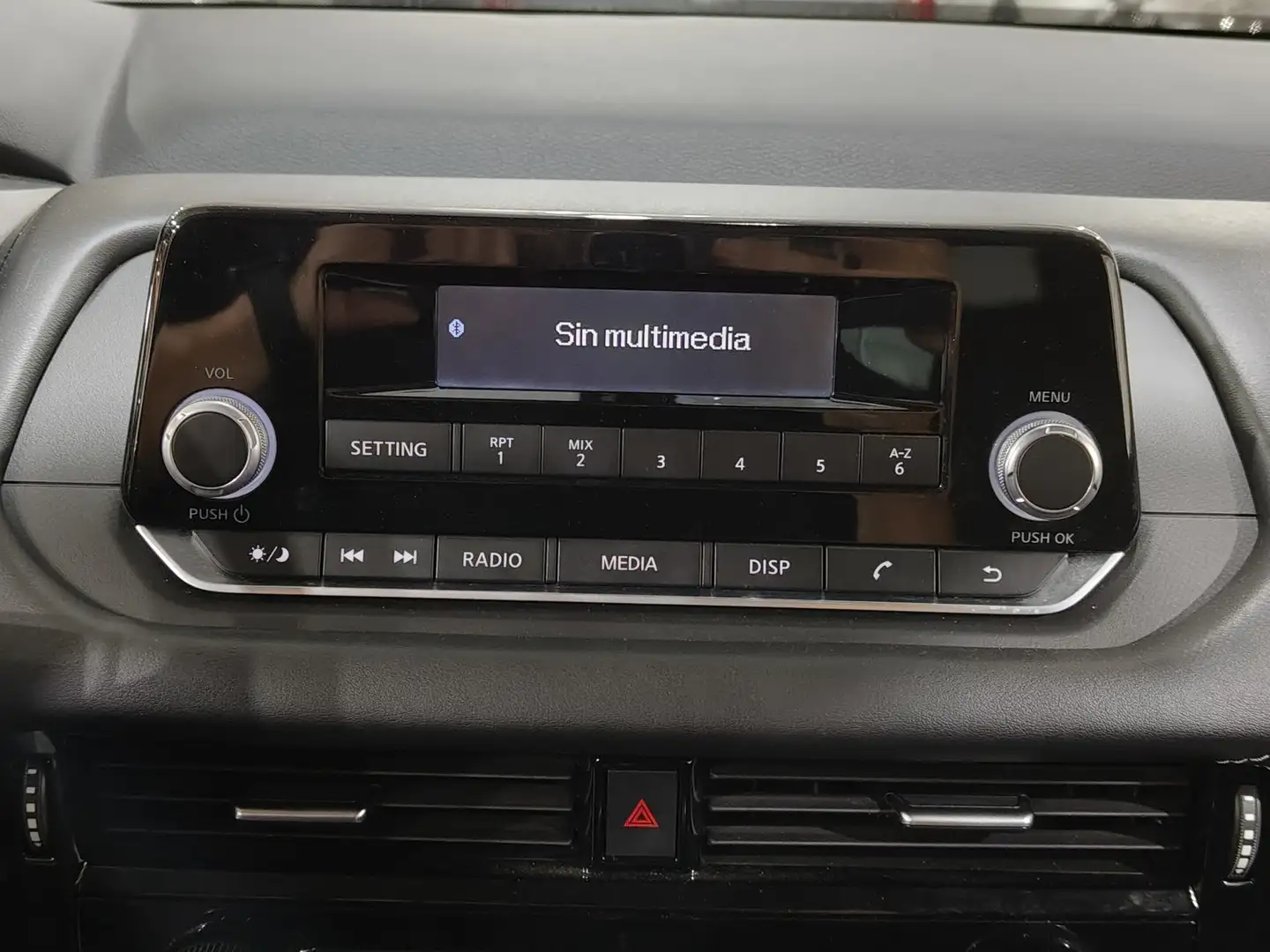 Foto Nissan QASHQAI Nissan Qashqai DIG-T 140 mHEV Visia (140 CV)