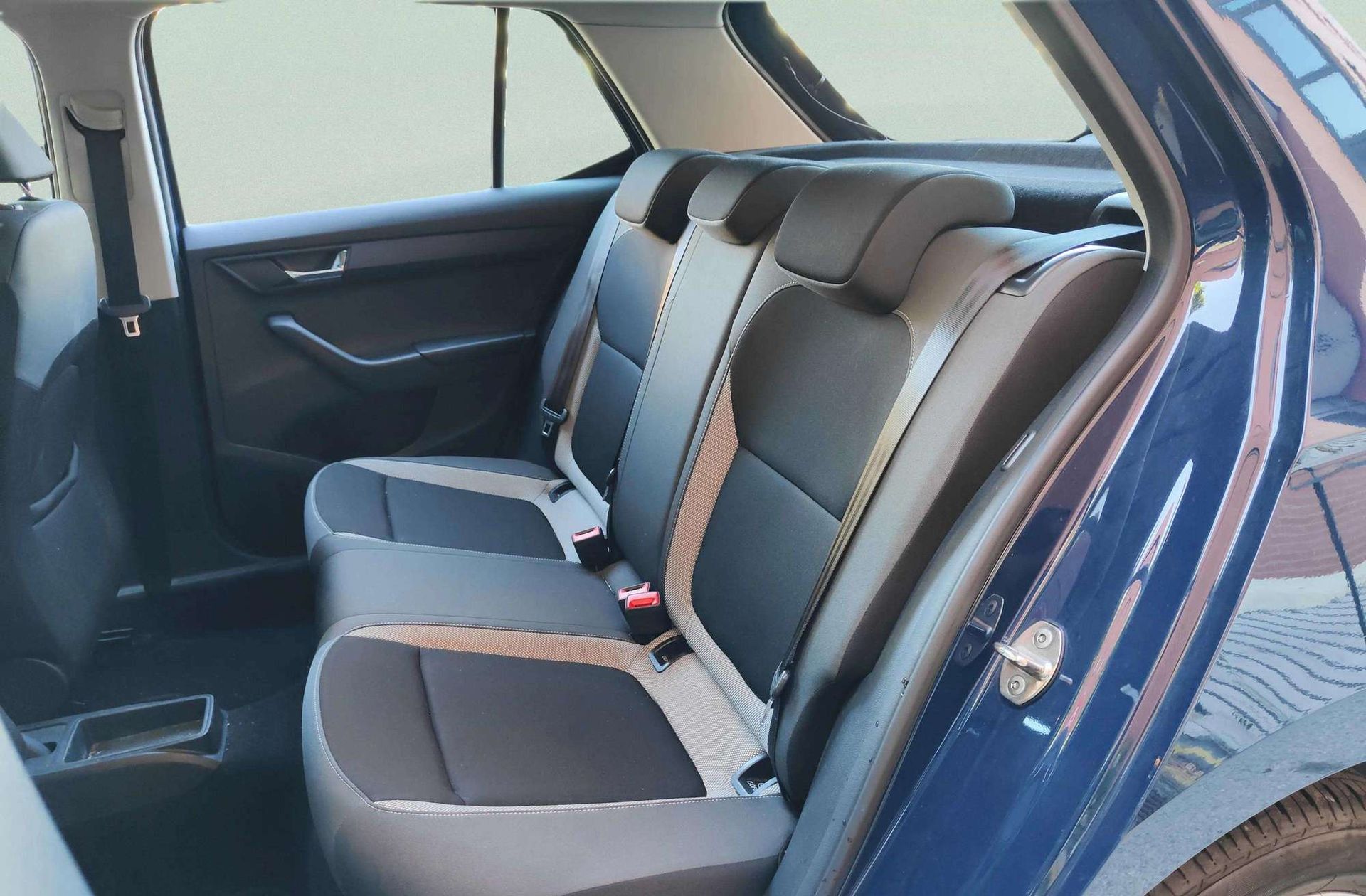 Škoda Fabia 1.0 MPI Like - foto 13