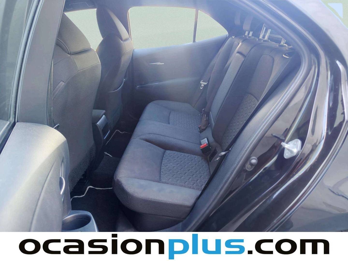 Foto asientos traseros Toyota Corolla Toyota Corolla 1.8 125 Híbrido Active Tech E-CVT (122 CV)