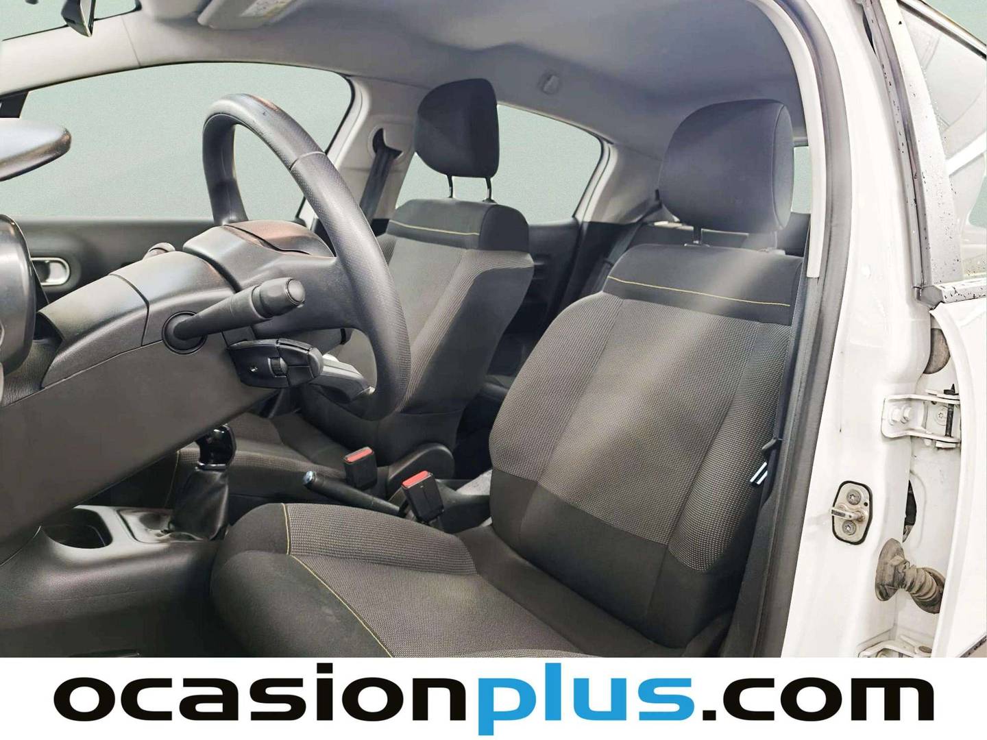 Foto asientos delanteros Citroën C3 Citroën C3 PureTech 83 Plus (83 CV)