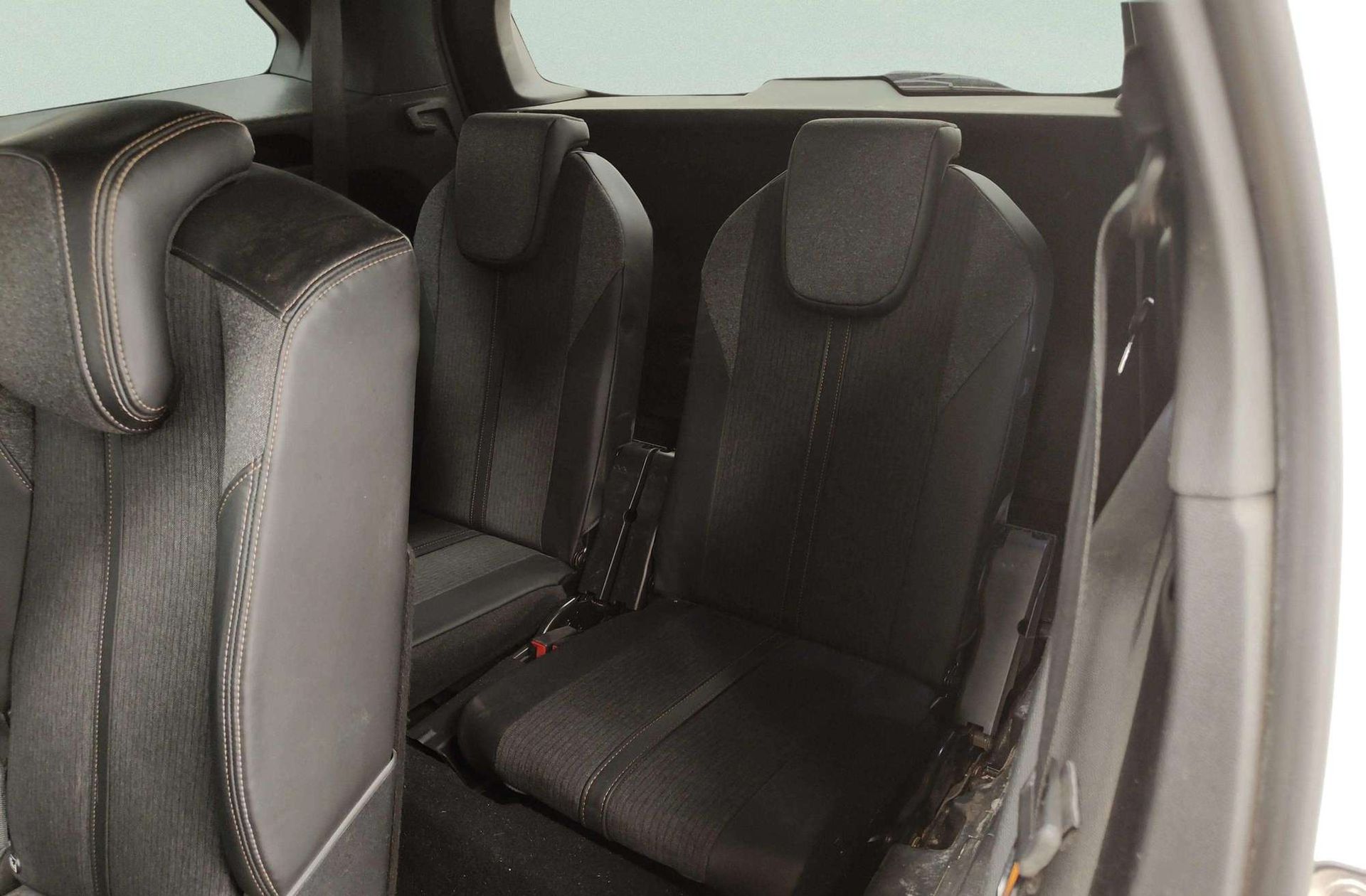 Peugeot 5008 1.2L PureTech GT Line 7 plazas - foto 7