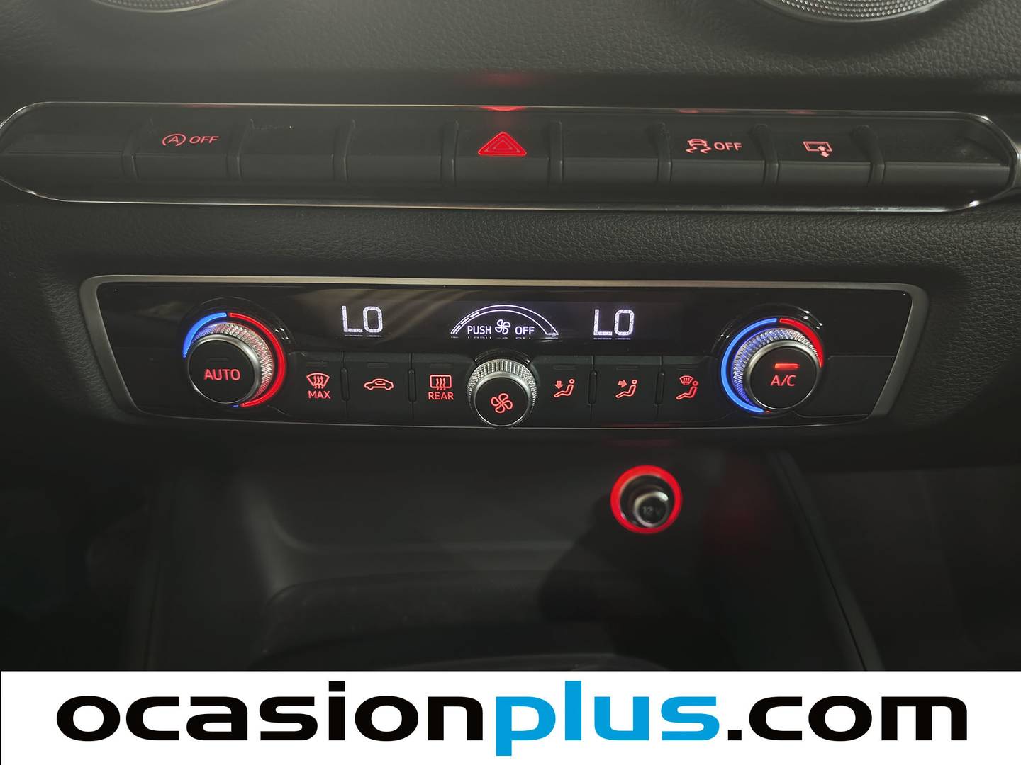 Accesorios del Audi A3 Audi A3 Attracted 1.6 TDI clean diesel (110 CV)