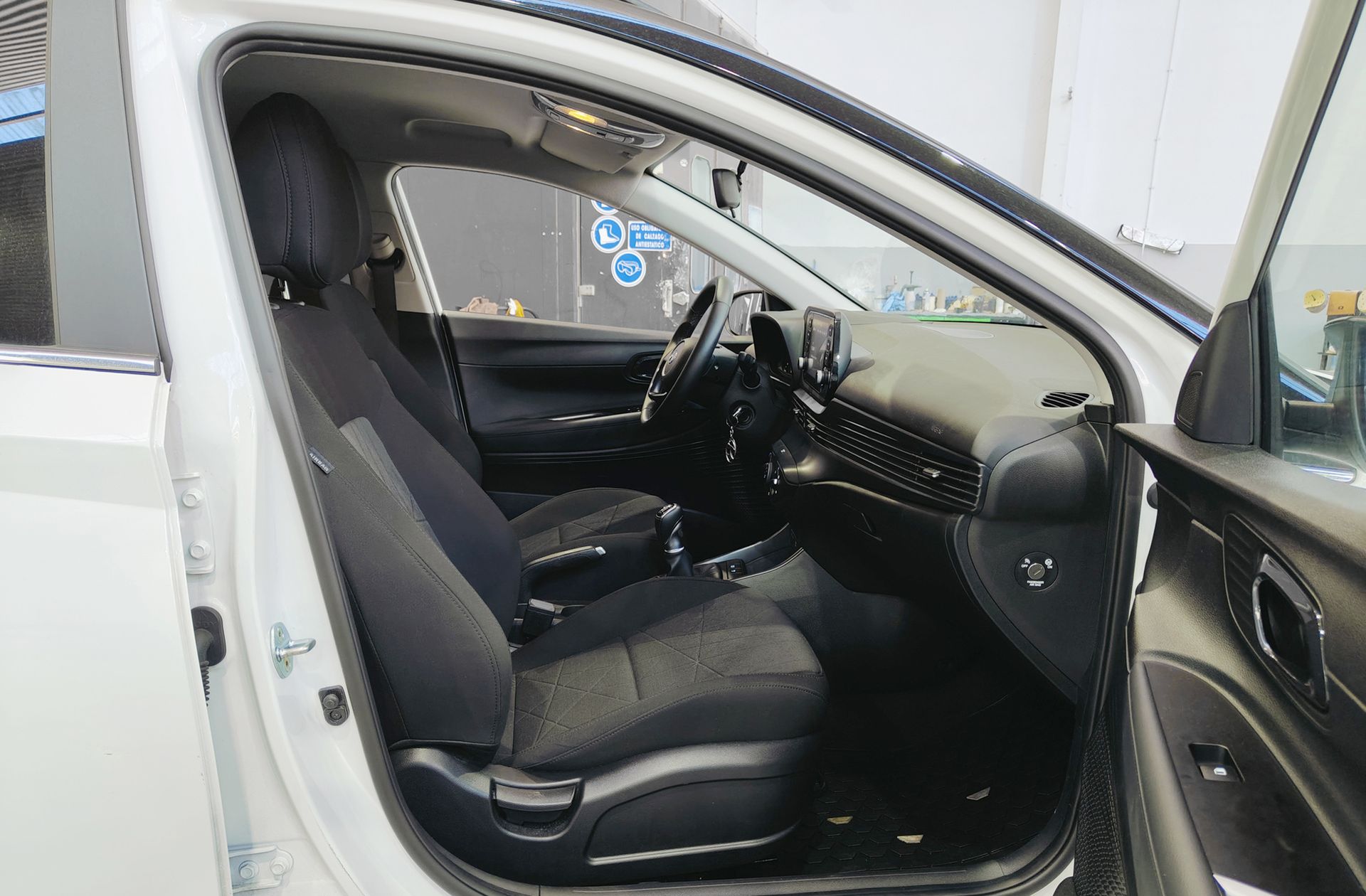 Hyundai Bayon 1.0 T-GDi Tecno - foto 17