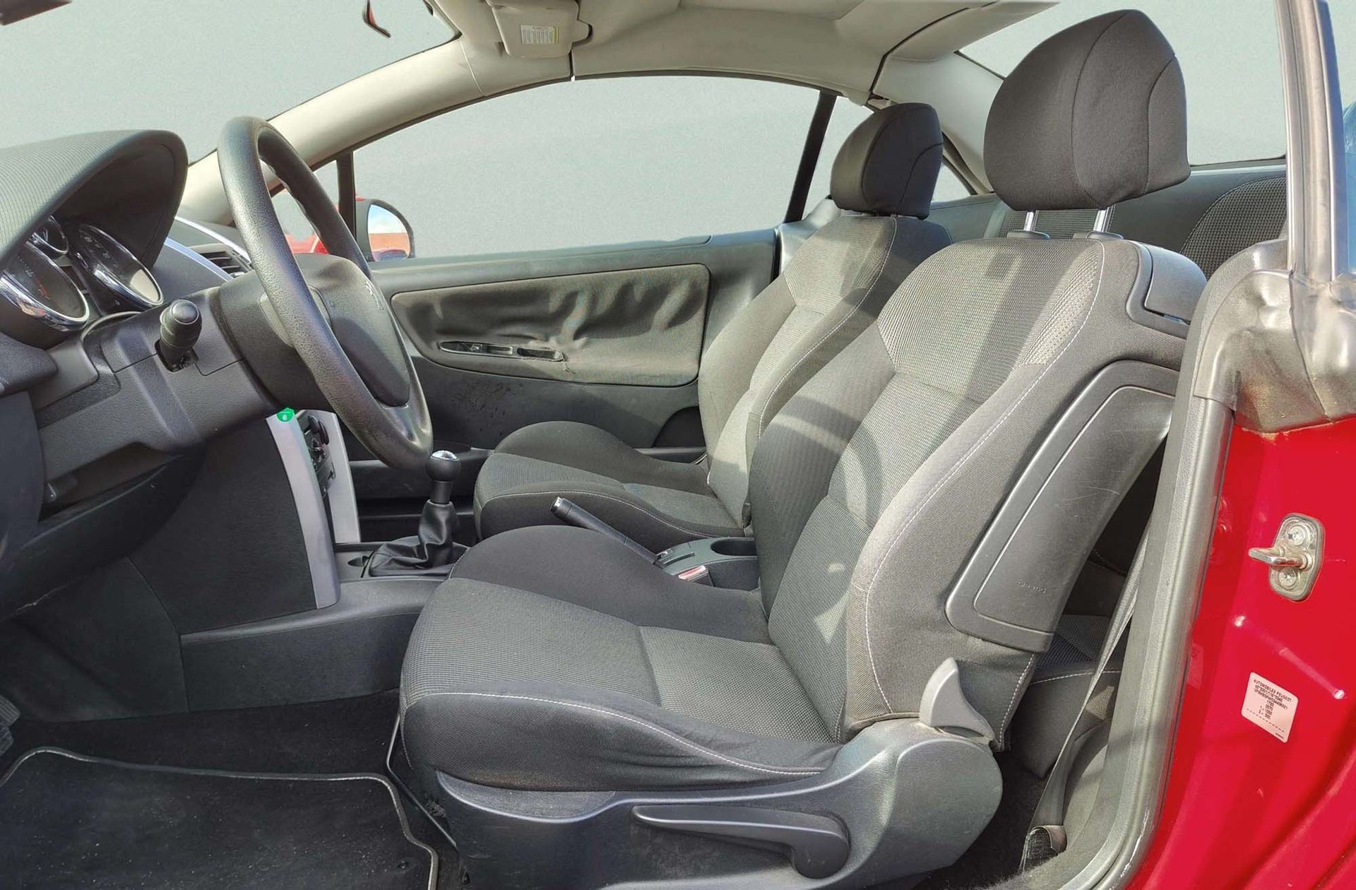 Peugeot 207 CC CC 1.6 VTi 16v - foto 8