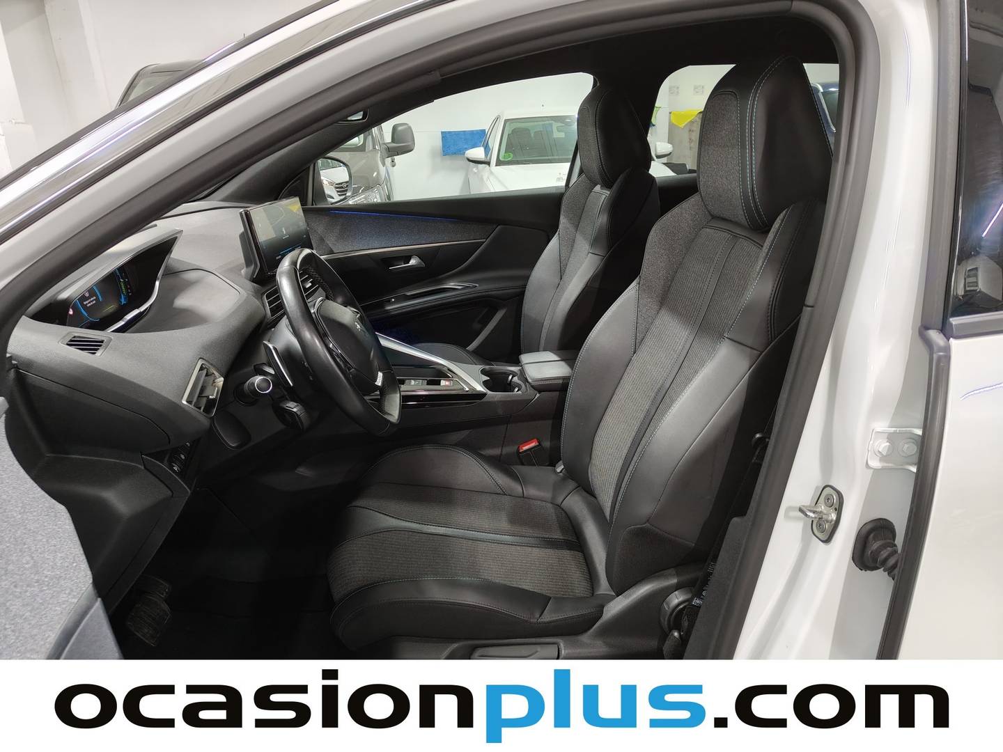 Foto Peugeot 3008 Hybrid Peugeot 3008 Hybrid 300 Allure Pack e-EAT8 (300 CV)