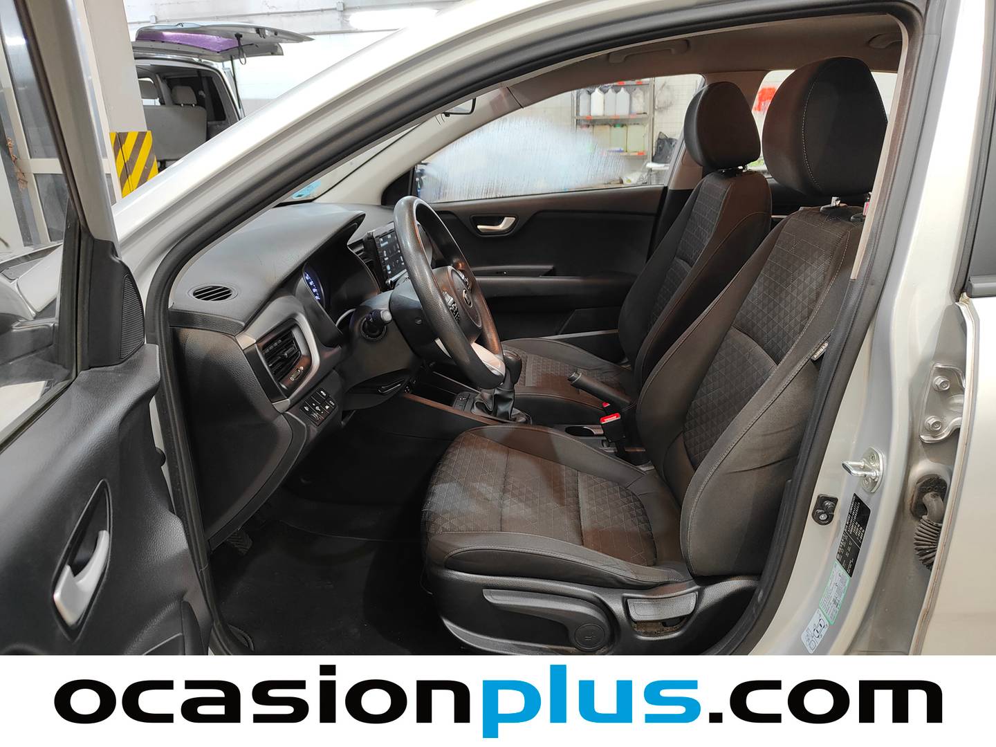 Foto asientos delanteros KIA Rio KIA Rio 1.0 T-GDi Concept (100 CV)