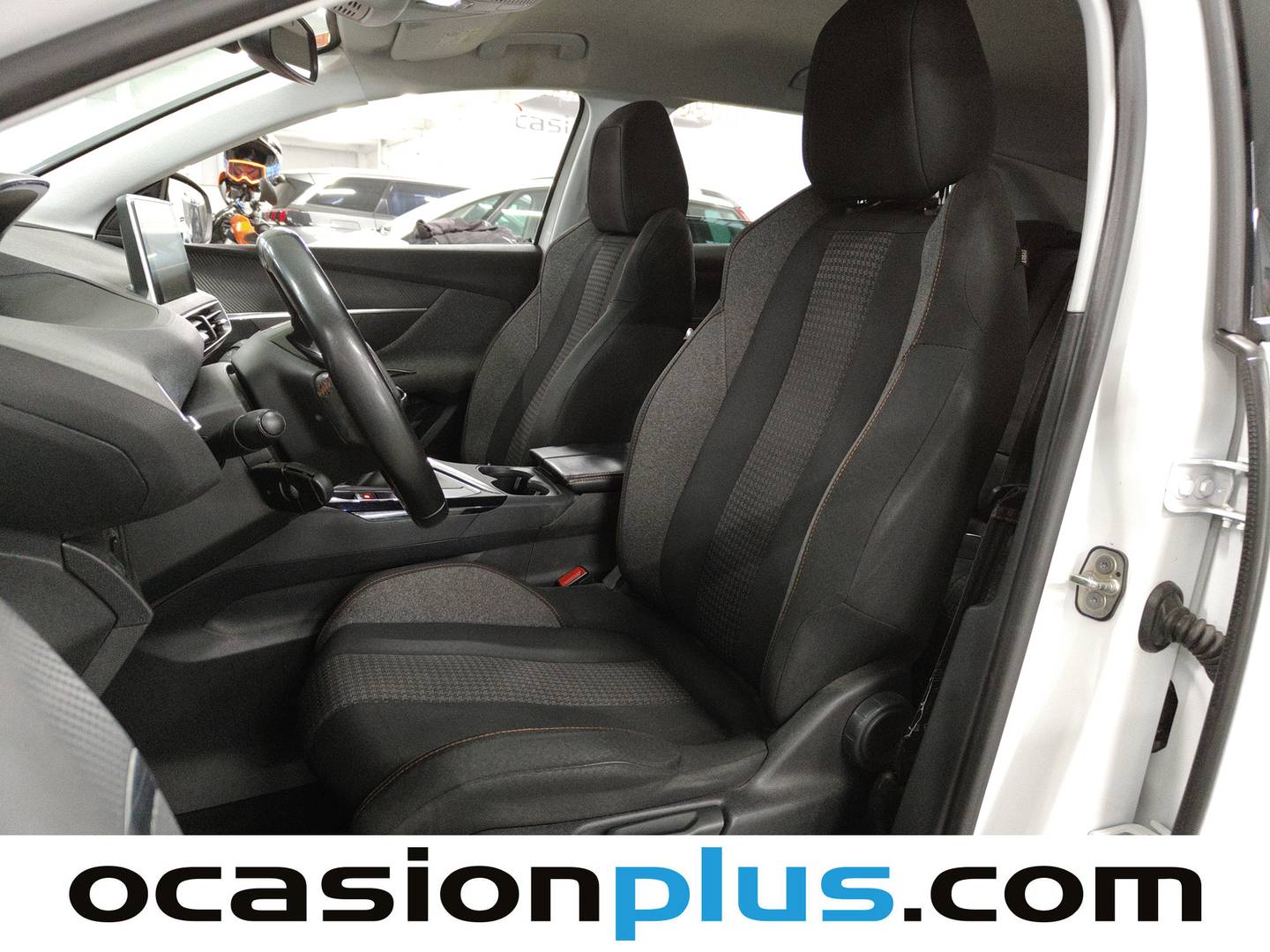 Foto asientos delanteros Peugeot 3008 Peugeot 3008 PureTech 130 S&S Active (130 CV)