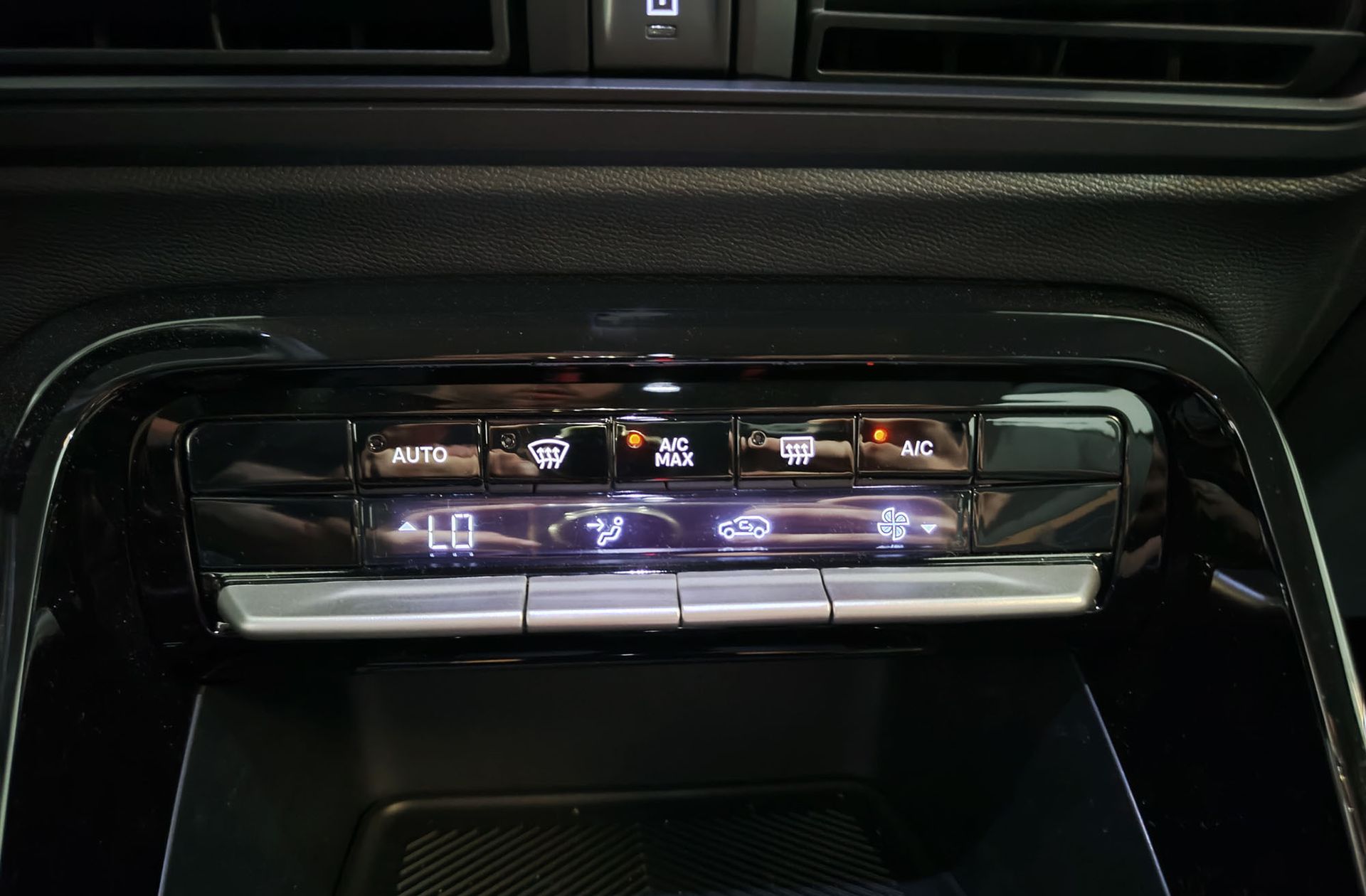 Citroën C3 Aircross Hybrid 145 Plus e-DCS6 - foto 25
